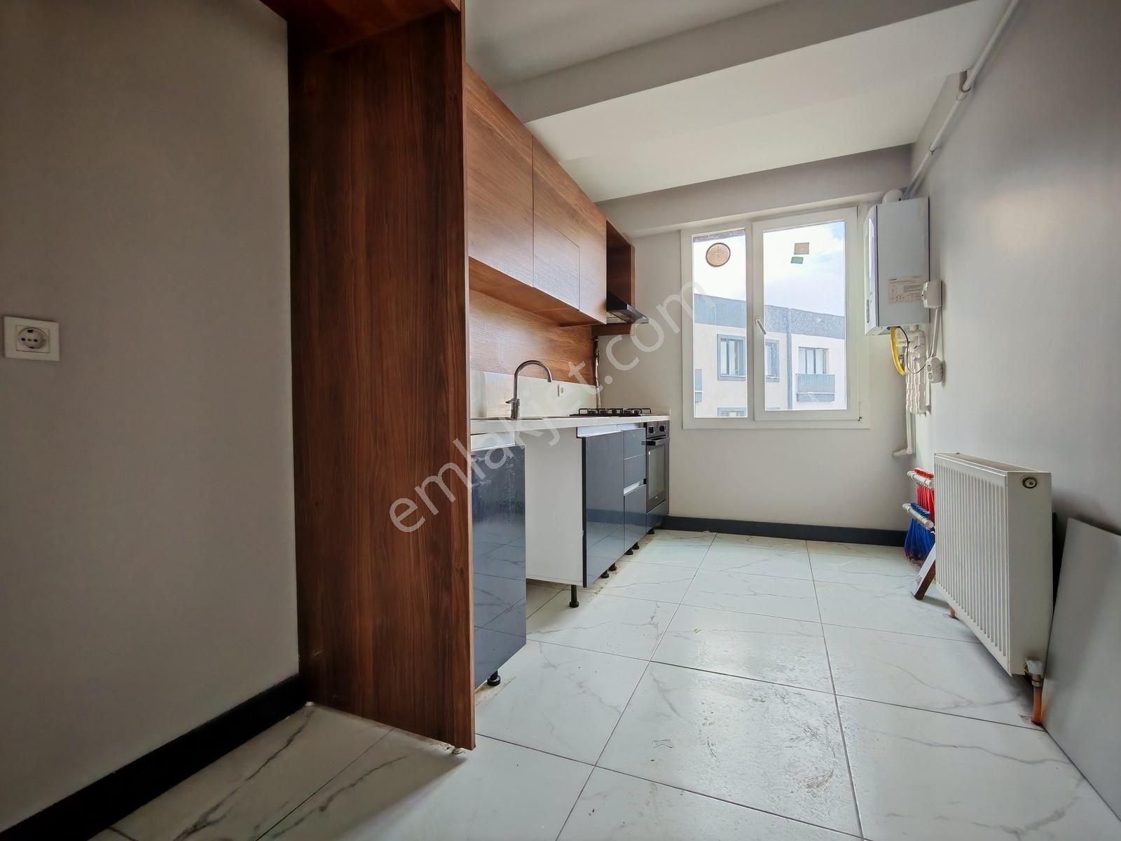 Silivri Merkezi Konumda Boş Ara Kat 3+1 - Görsel 11