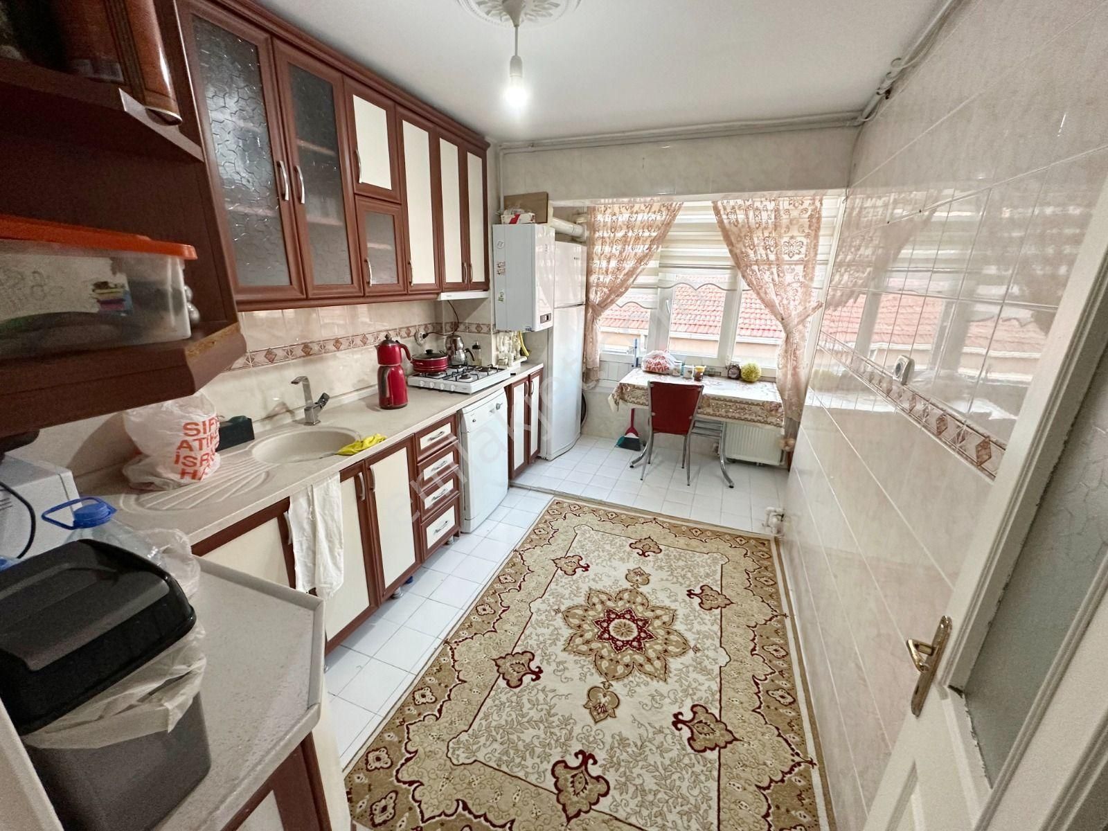 Kuşcağız'da Cadde Üzerinde Manzaralı 3+1 Daire!