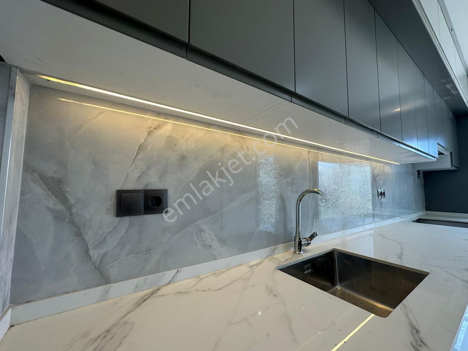 Demirler'den Adalet'te Merkezi Konumda E.banyolu Geniş 3+1 Daire - Görsel 9