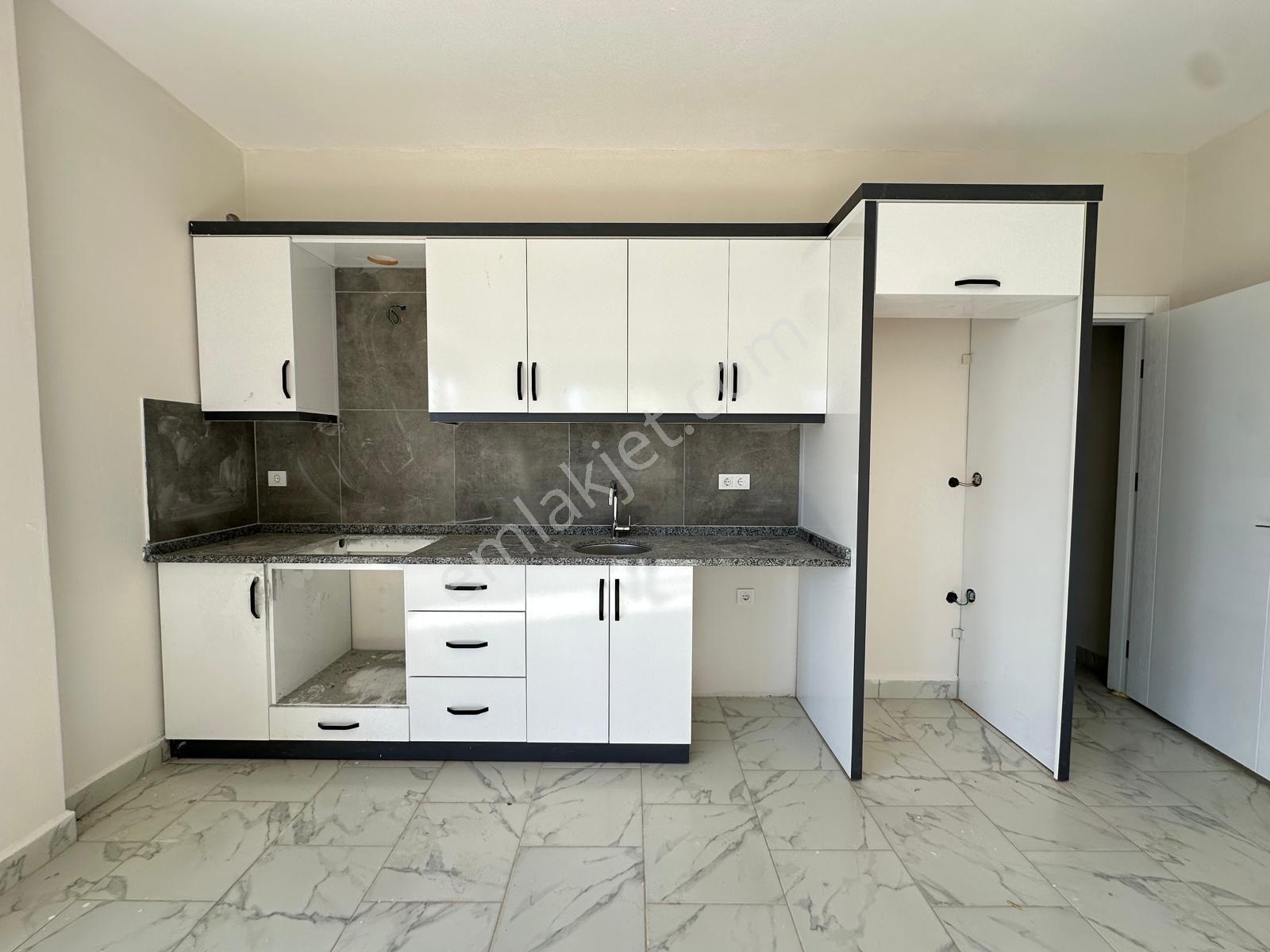 Alanya Hasbahçe'de Satılık 2+1 + 1+1 Deniz Manzaralı Daire1 - Görsel 23