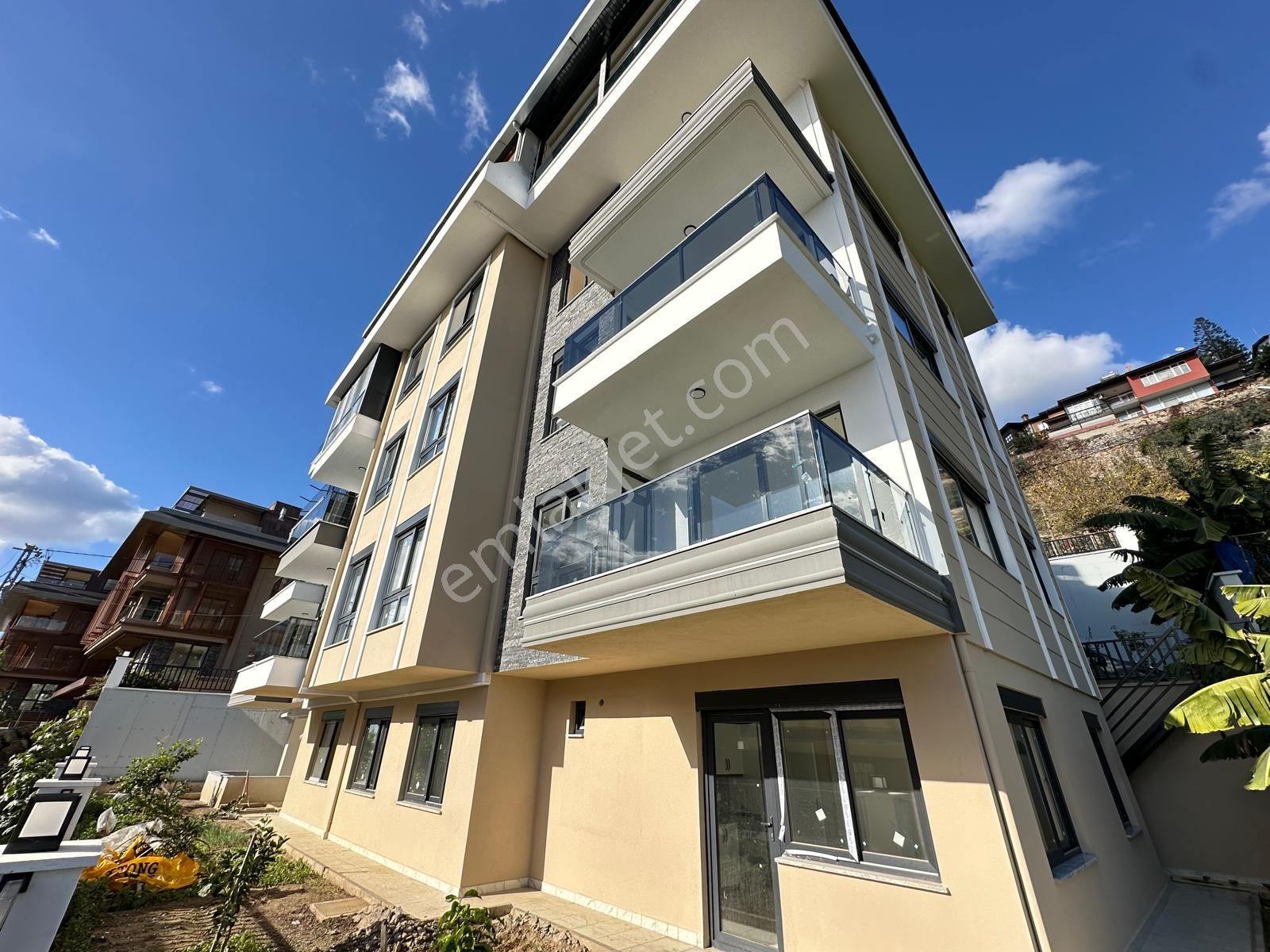 Alanya Hasbahçe'de Satılık 2+1 + 1+1 Deniz Manzaralı Daire1