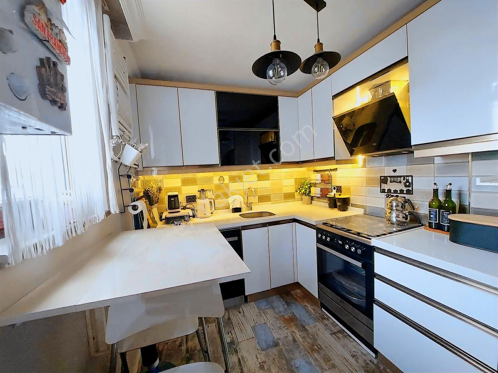 'eryaman Efor''dan Cadde Üzeri Kattaful Yapılı 3+1 Satılık Daire