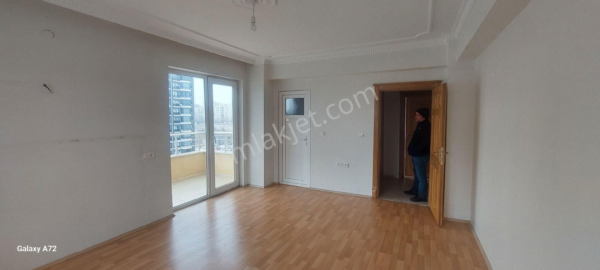 Kent Meydanı Park Yanı Kiralık 4+1 - Görsel 9