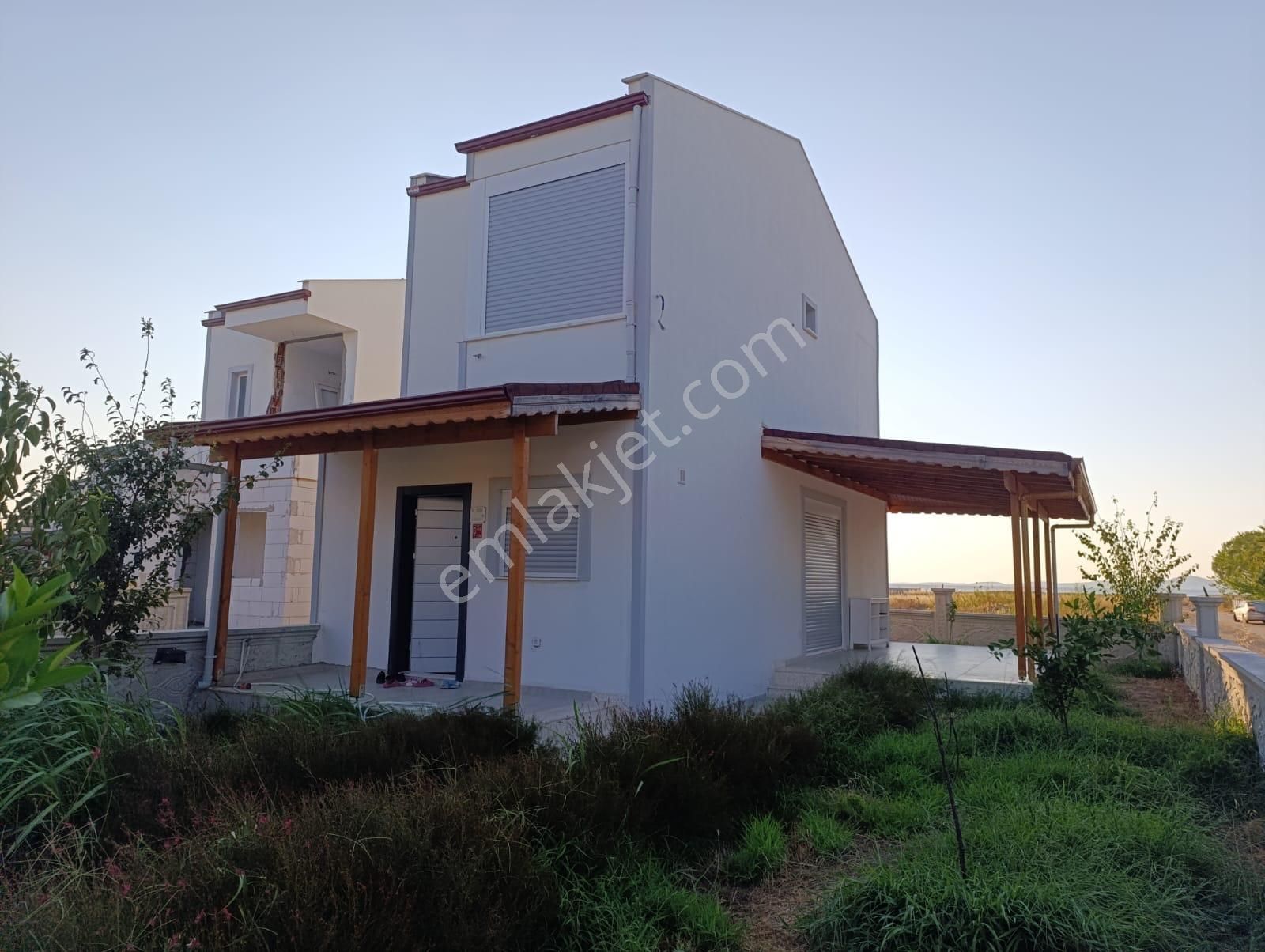 Ayvalık Altınova Kazanda Uzun Dönem Kiralık Müstakil Dubleks