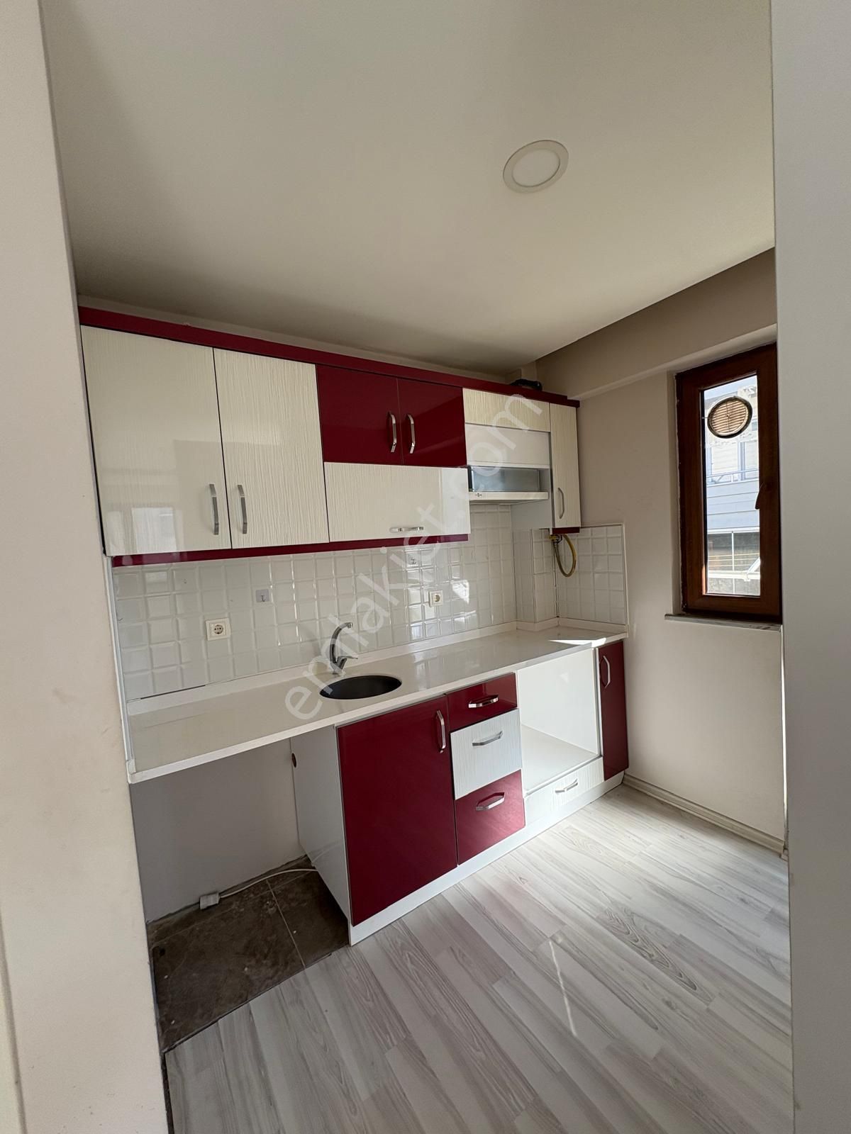 Biga Cumhuriyet Mahallesi Kiralık 2+1 - Görsel 12