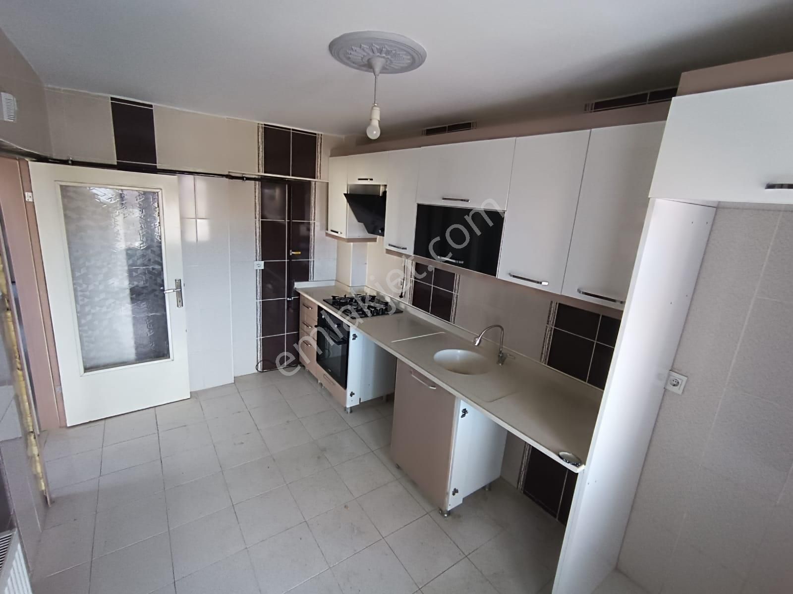 Sincan Pınarbaşı Mahallesinde 3+1 Kiralık Ara Kat Daire - Görsel 3