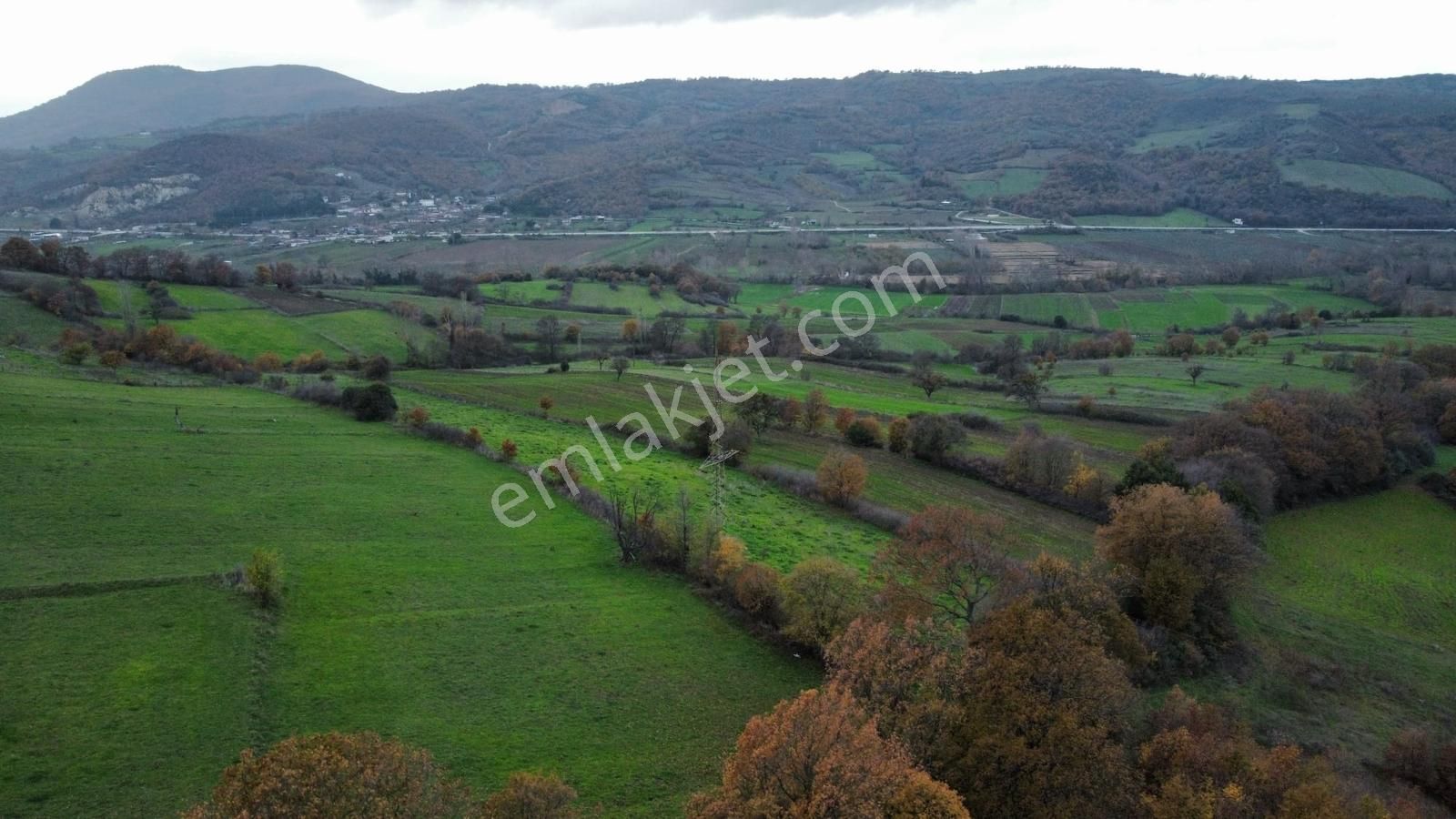 Çanakkale Biga Bakacakçiftliği Köyünde 1.700m2 Satılık Tarla - Görsel 4