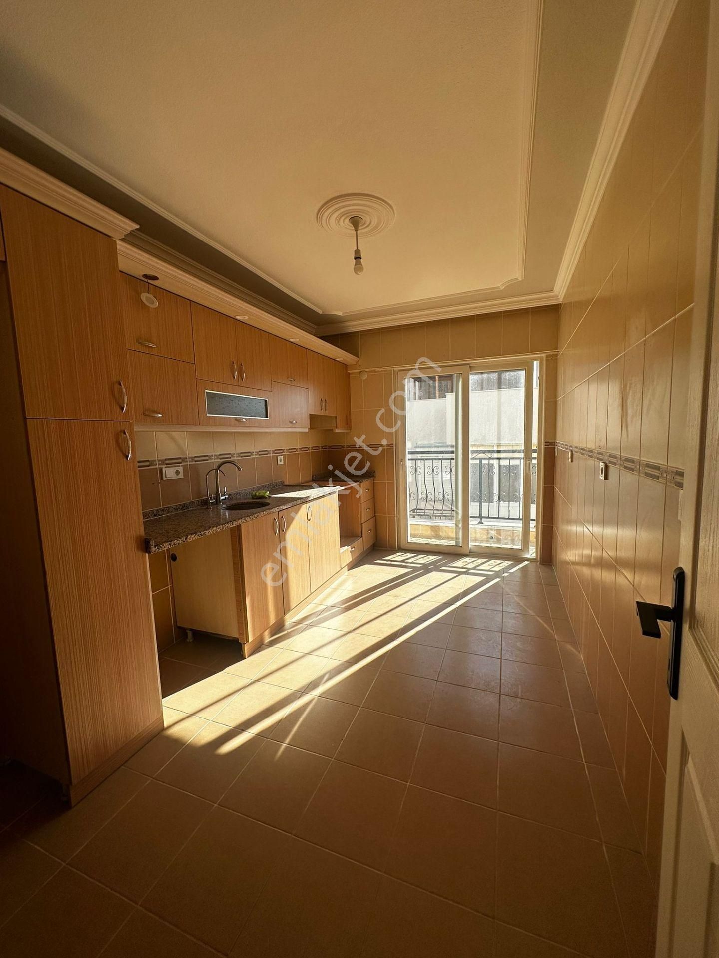 Didim'in Tam Merkezi'nde Heryere Yakın Ultra Geniş 3+1 Ayrı Mutfak Daire - Görsel 6