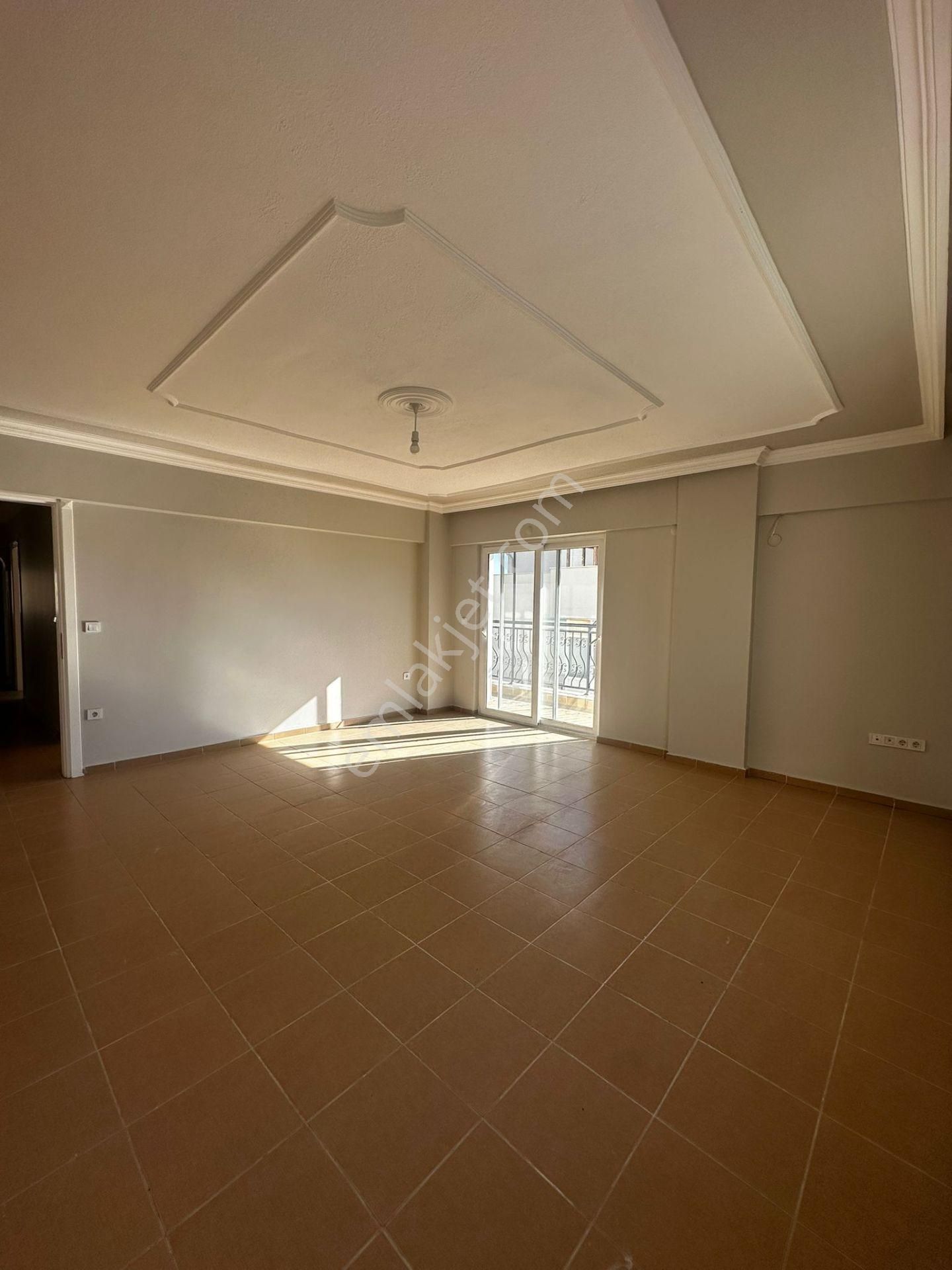 Didim'in Tam Merkezi'nde Heryere Yakın Ultra Geniş 3+1 Ayrı Mutfak Daire