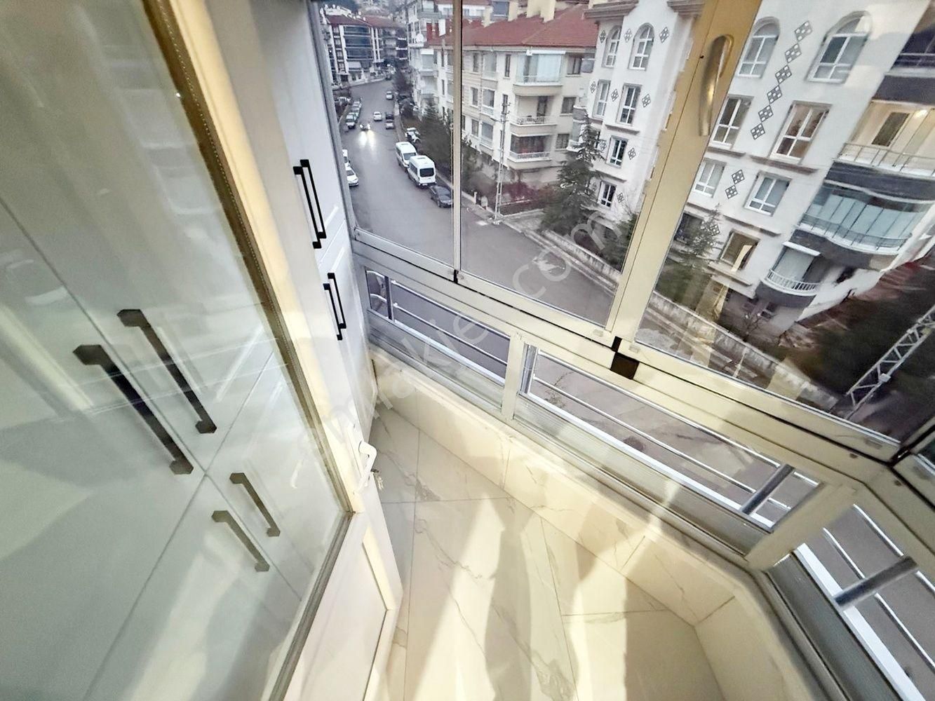 Kuşcağız'da Cadde Üzerinde Full+full Yapılı 3+1 Daire! - Görsel 11