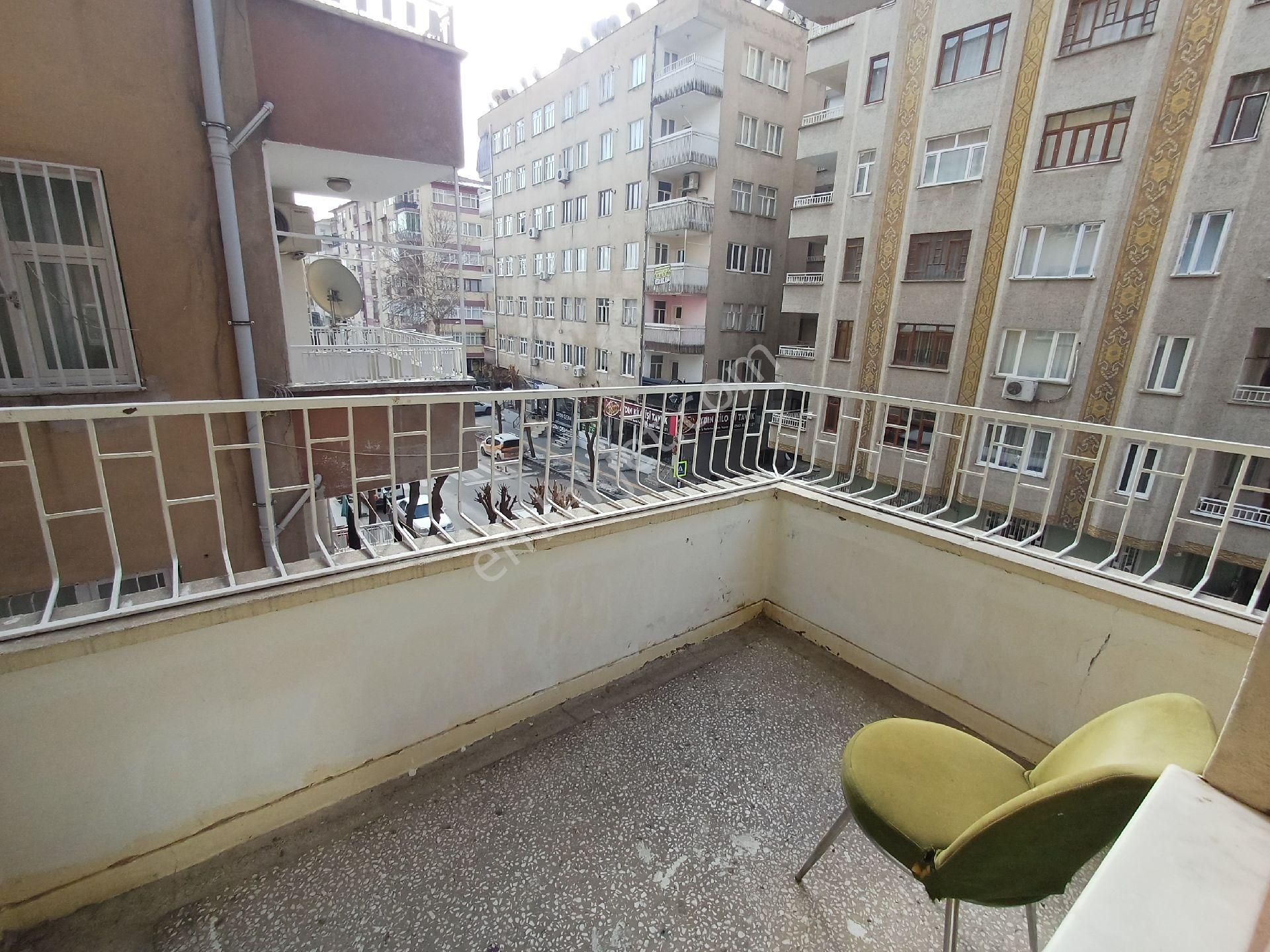 Şirinler Emlak Kiralık 3+1 Rızvanağa Cad Özemek - Görsel 13