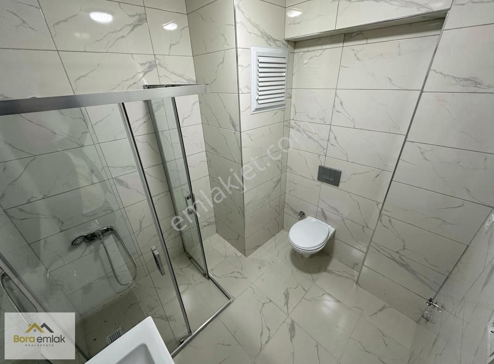 Bora Emlak'dan Y.emre Mahallesin'de Kiracılı Satılık 2+0 Daire - Görsel 18