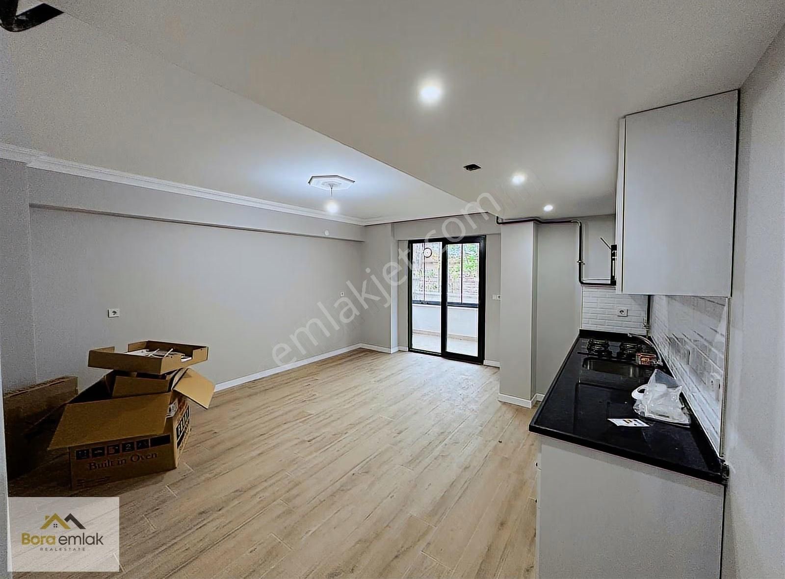 Bora Emlak'dan Y.emre Mahallesin'de Kiracılı Satılık 2+0 Daire - Görsel 21