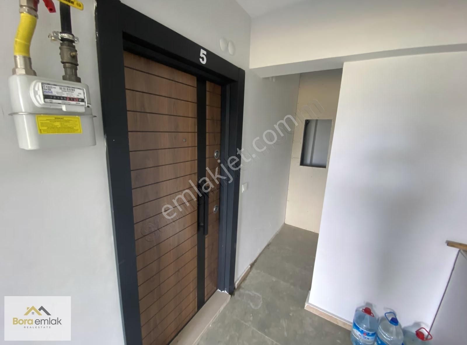 Bora Emlak'dan İnönü Mahallesinde Eşyalı Satılık 1+1 Daire - Görsel 22