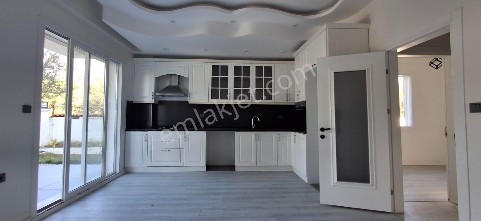 Durmuşoğlu Gayrimenkul'den Güre De Doğa İçinde Kazdağları Eteklerinde Satılık Lüks Villa - Görsel 13