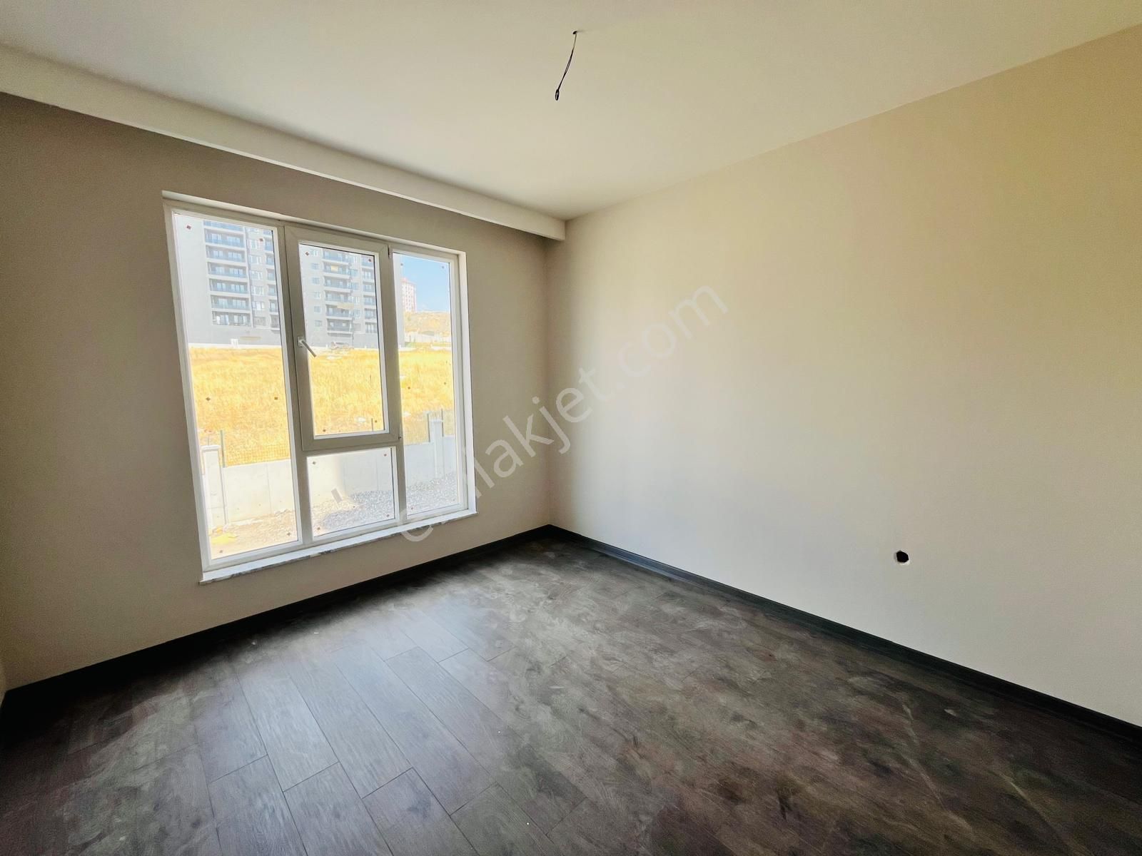 Irmak Emlak- Atayurt Mahallesi Satılık Yerden Isıtma Ara Katta 2+1 Daire - Görsel 11