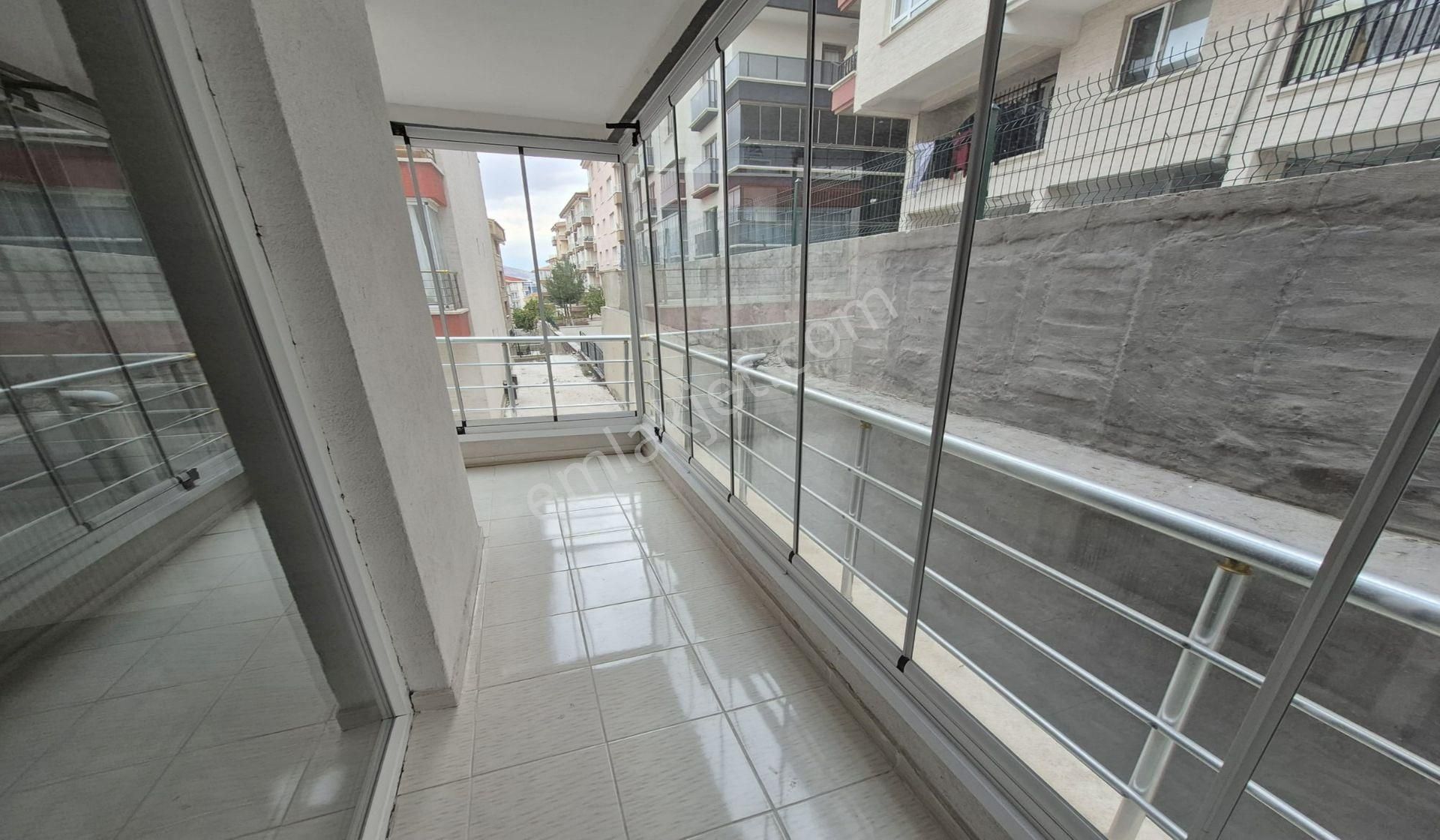 Yayla 3+1 Katta Çift Banyolu Asansörlü Masrafsız Hemen Taşının - Görsel 29