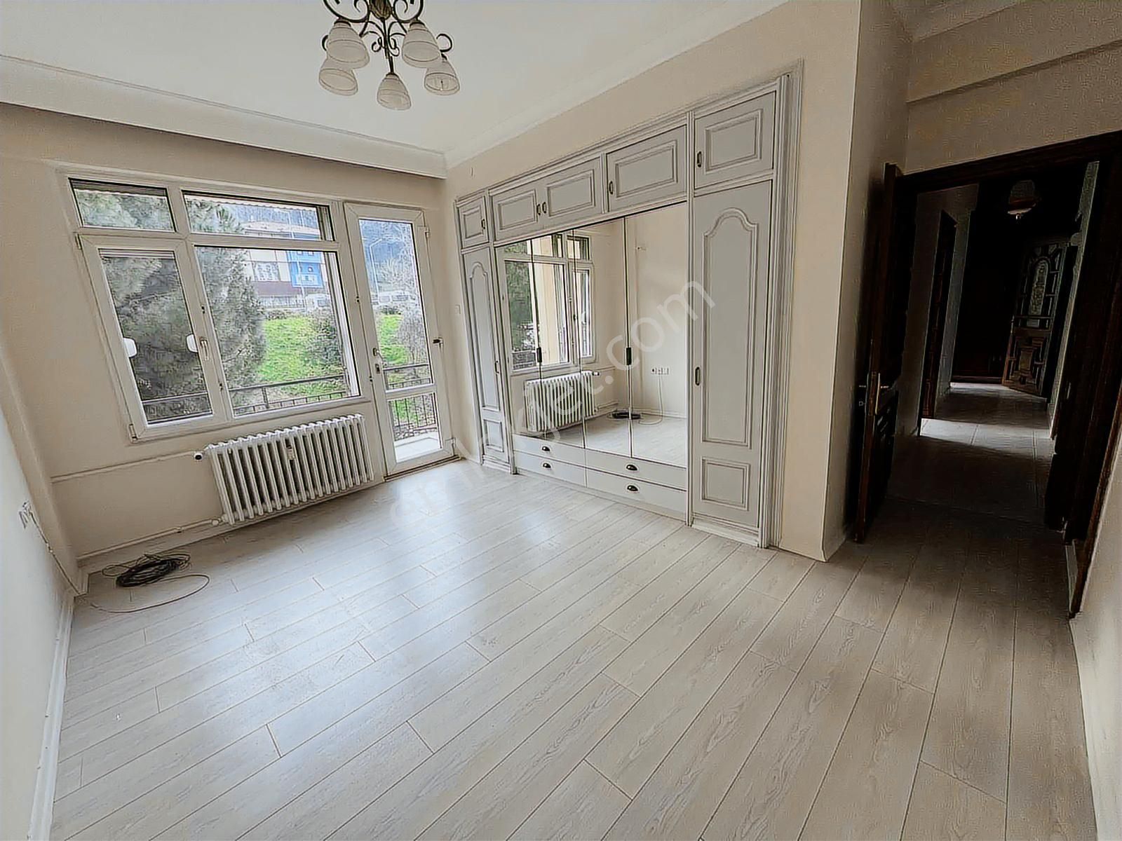 Kükürtlü Mahallesi 3+1 Ara Kat Kiralık Daire - Görsel 17