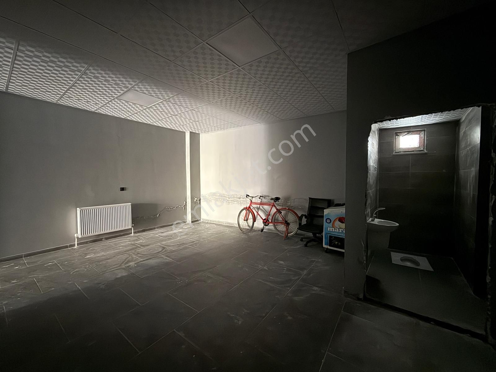 Hedef Emlaktan Akdeğirmende Cadde Üzeri Satılık Dükkan - Görsel 10