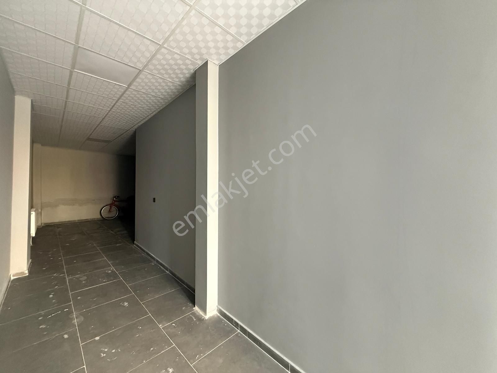 Hedef Emlaktan Akdeğirmende Cadde Üzeri Satılık Dükkan - Görsel 5