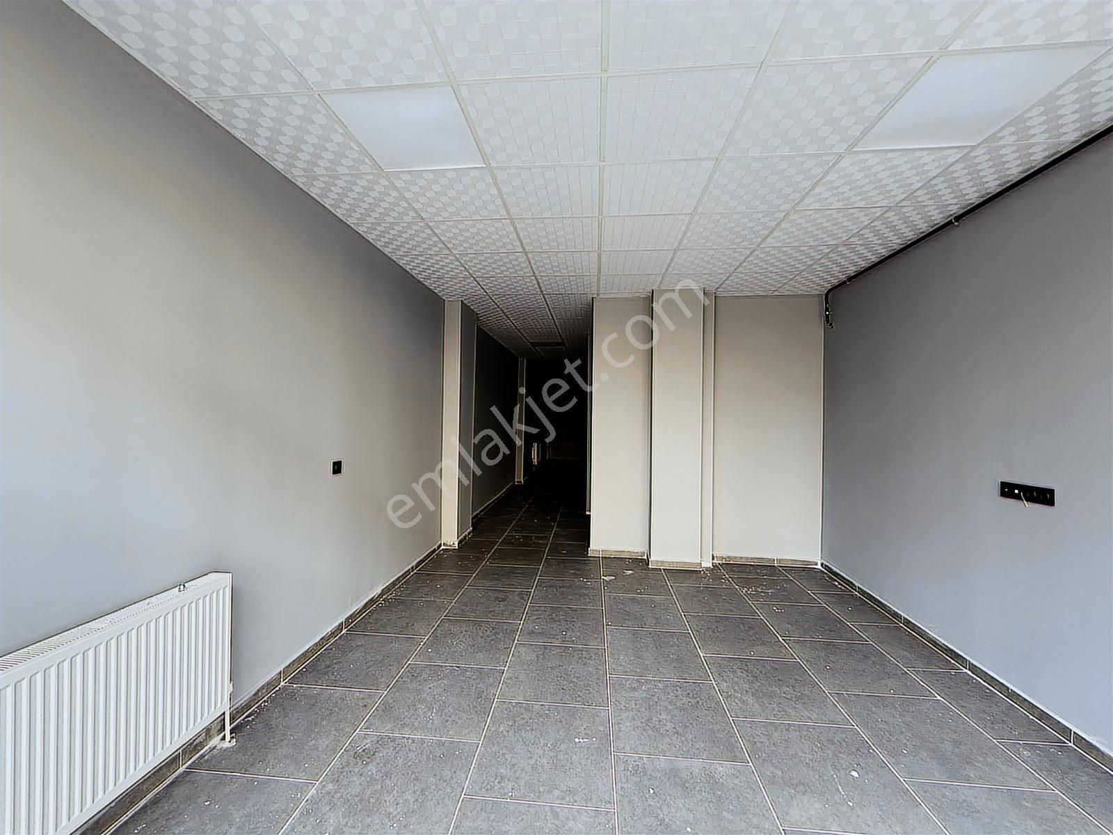 Hedef Emlaktan Akdeğirmende Cadde Üzeri Satılık Dükkan - Görsel 2