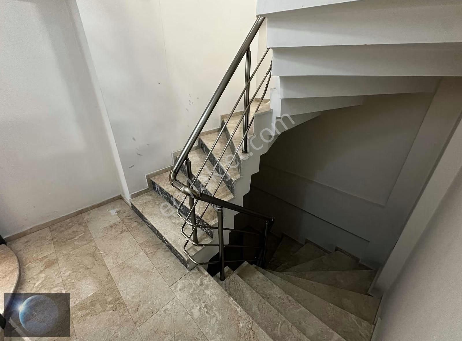 Buca İnönü'de Ana Cadde Üstünde Plan Projeli Fırsat Daire - Görsel 15
