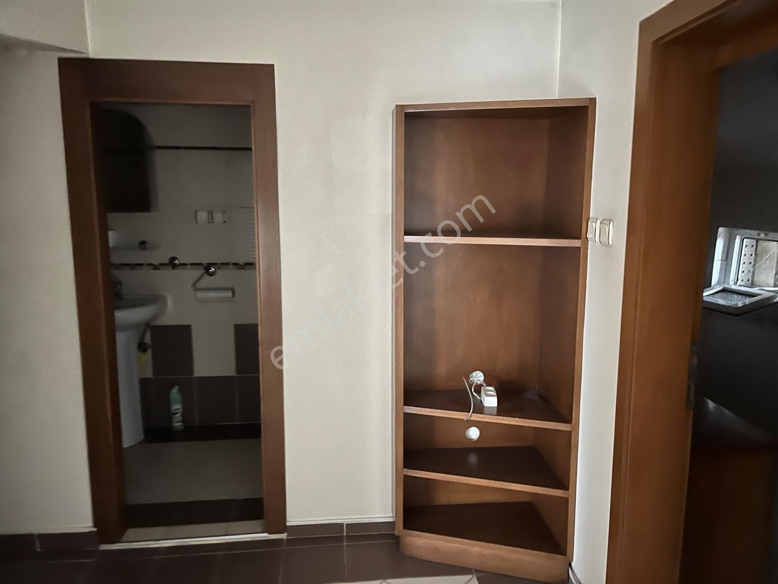 Hürriyet Mahallesinde 4+2 Ayrı Girişli 200 M² Dubleks Daire - Görsel 8