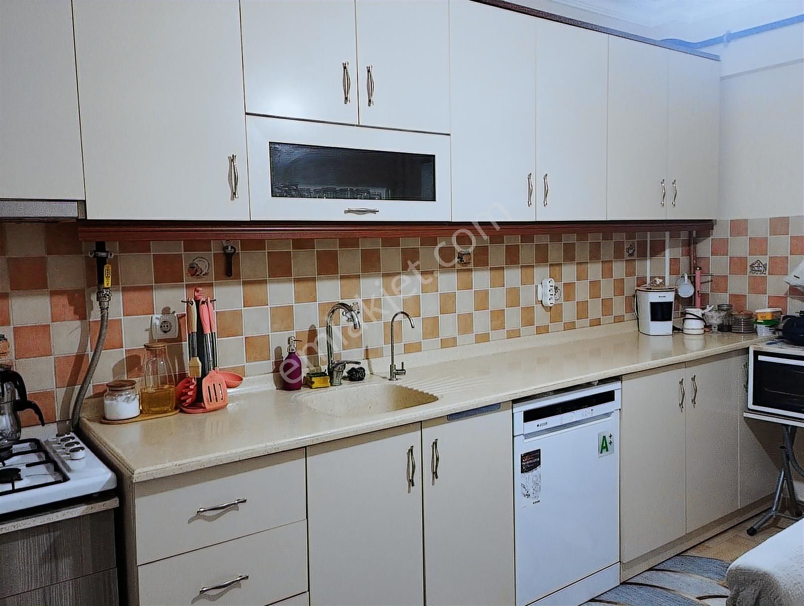 Yeni Mahalle Güzndüz Marketin Karşısında 2+1 Daire - Görsel 3