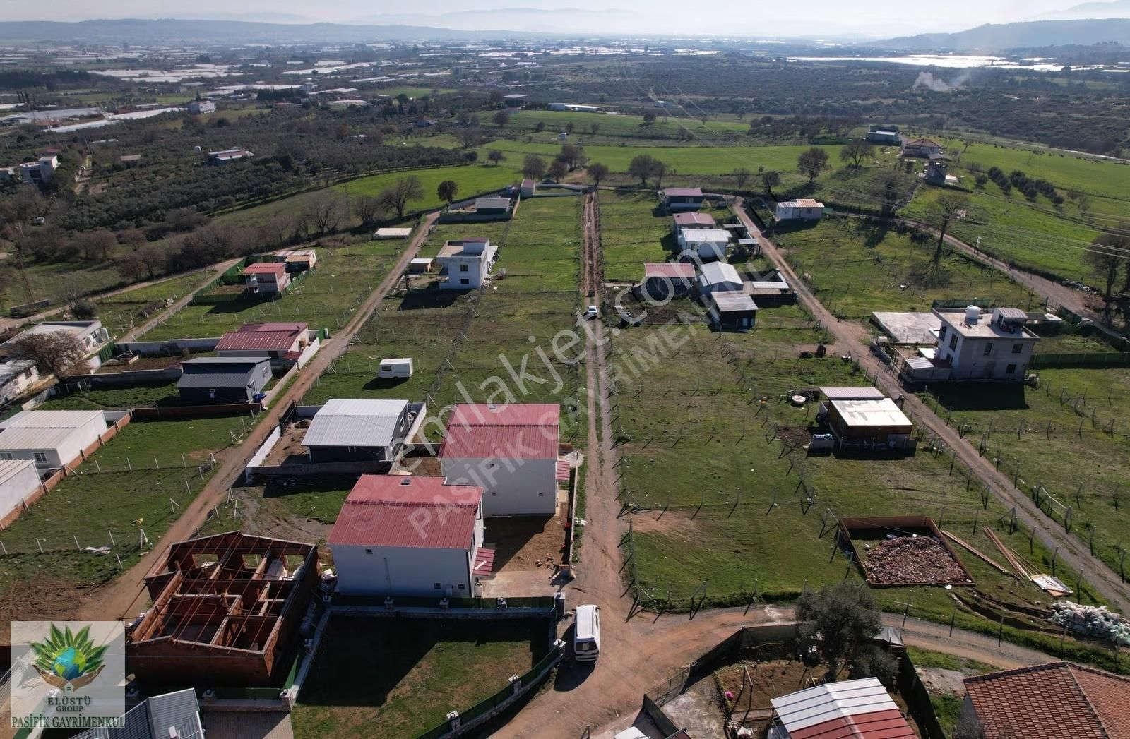 Pasifikten Menderes Dereköyde 300 M² Elektrik & Suyu Olan Arazi - Görsel 2