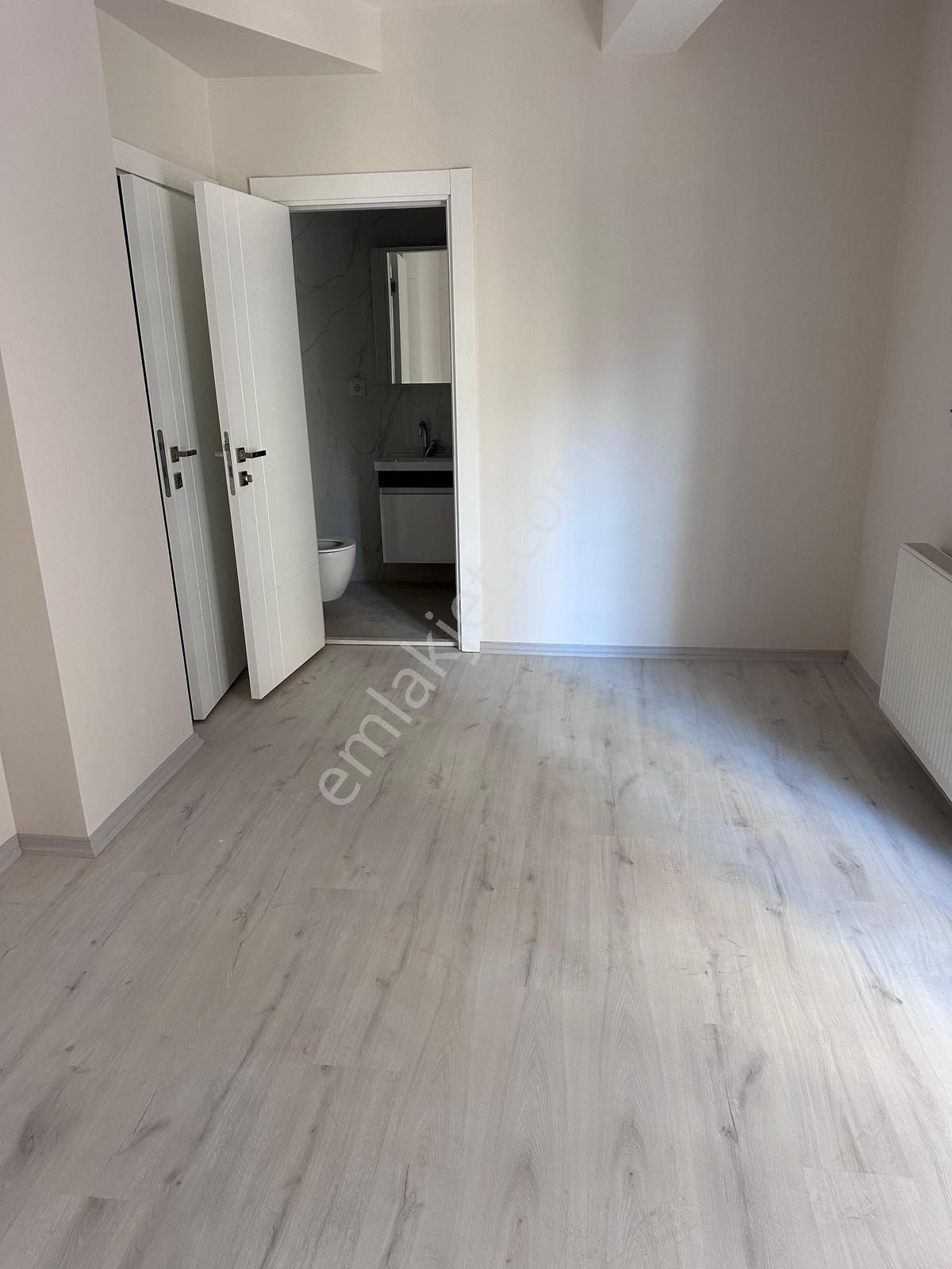 Denize Yürüme Mesafesi Varlık'da Sıfır 3+1 Satılık Ayrı Mutfaklı - Görsel 8