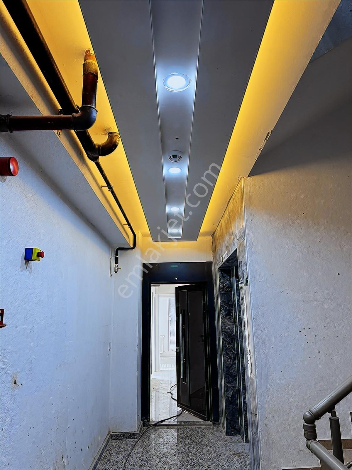 Denize Yürüme Mesafesi Varlık'da Sıfır 3+1 Satılık Ayrı Mutfaklı - Görsel 5