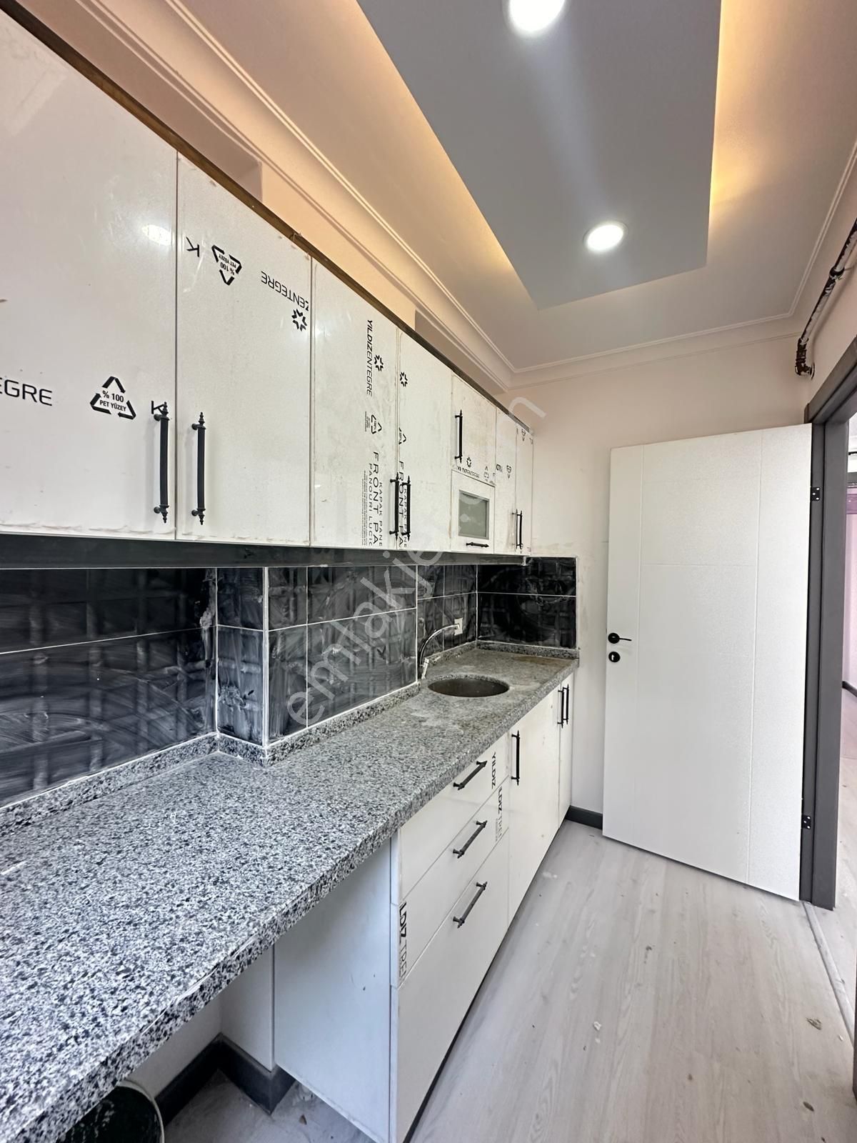 Has Seba'dan İnönü Mh 1+1 75m2 Sıfır Lüx Yapım Asansörlü Arakat - Görsel 12