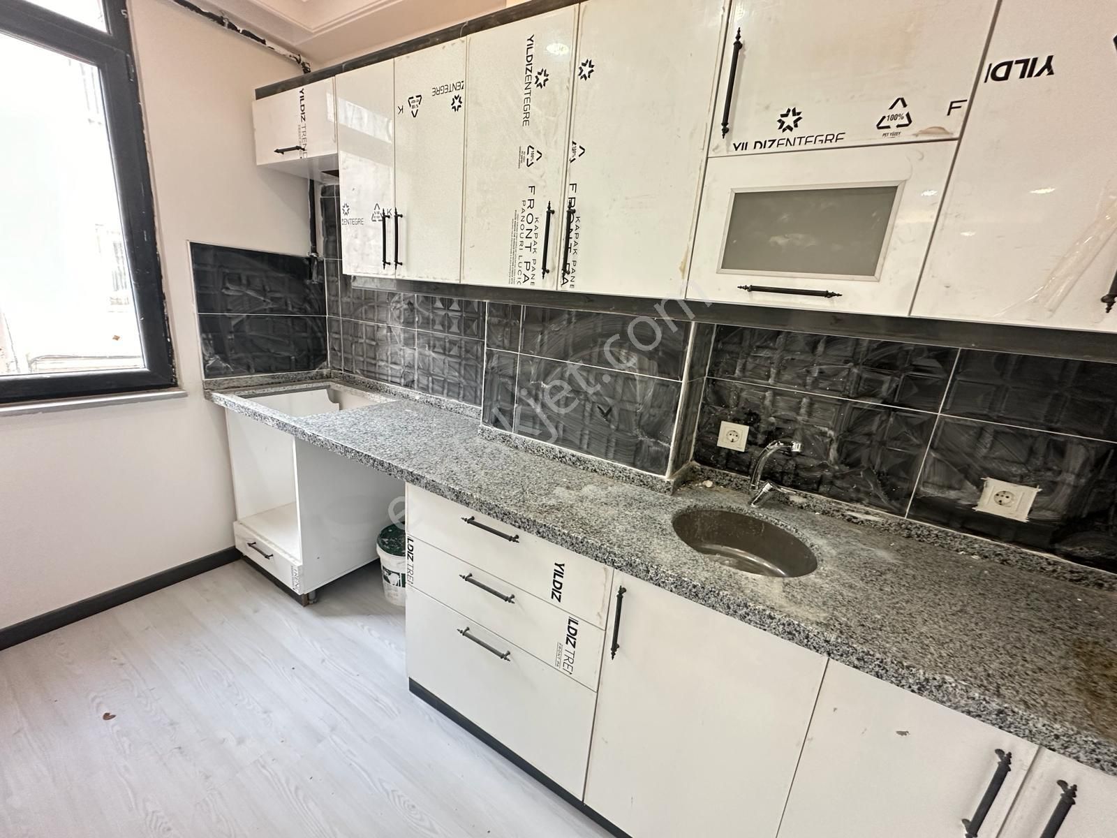 Has Seba'dan İnönü Mh 1+1 75m2 Sıfır Lüx Yapım Asansörlü Arakat - Görsel 8