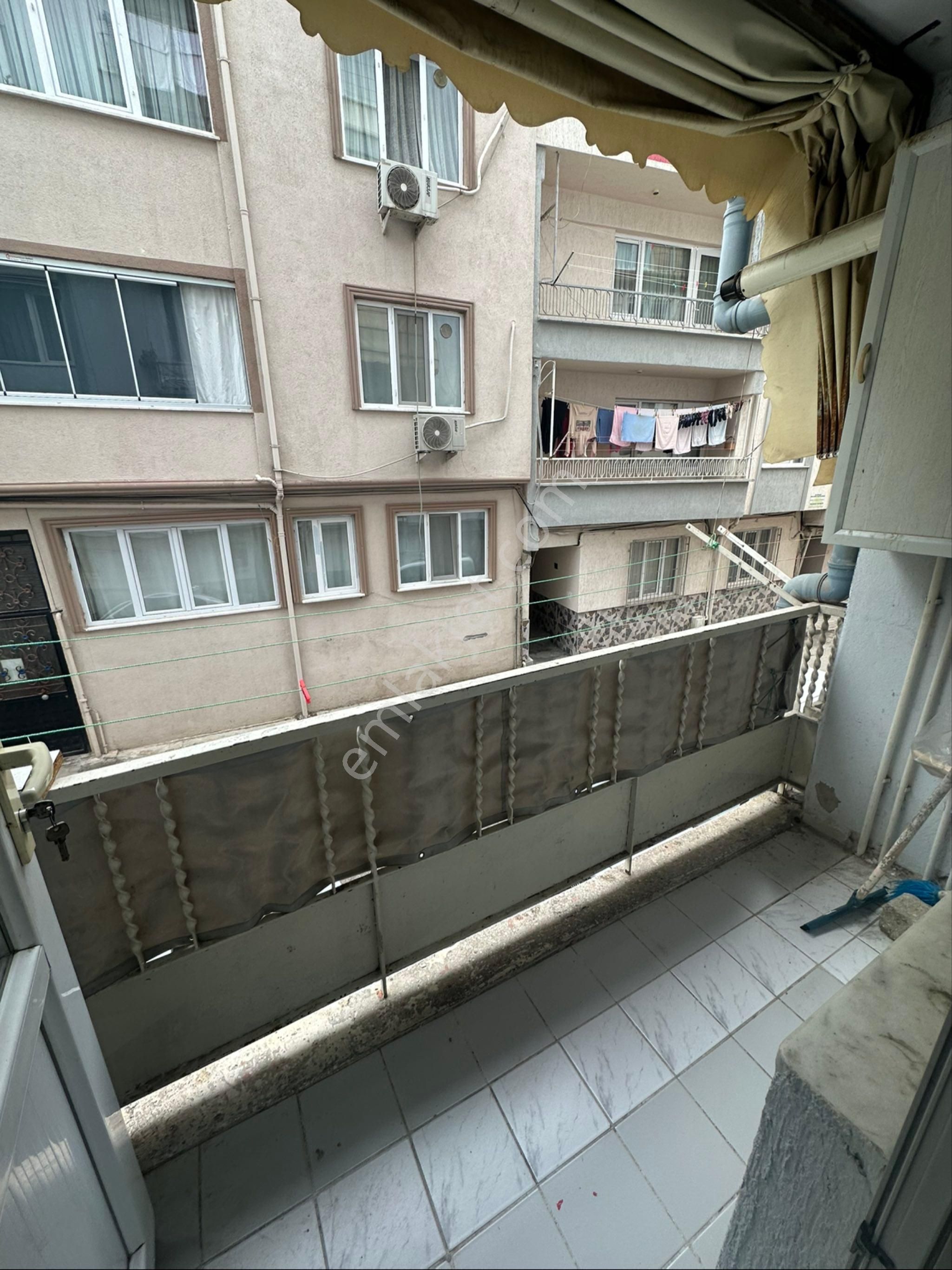 Küçük Emlaktan Gemlik Kapalı Pazarda Satılık 2+1 - Görsel 11