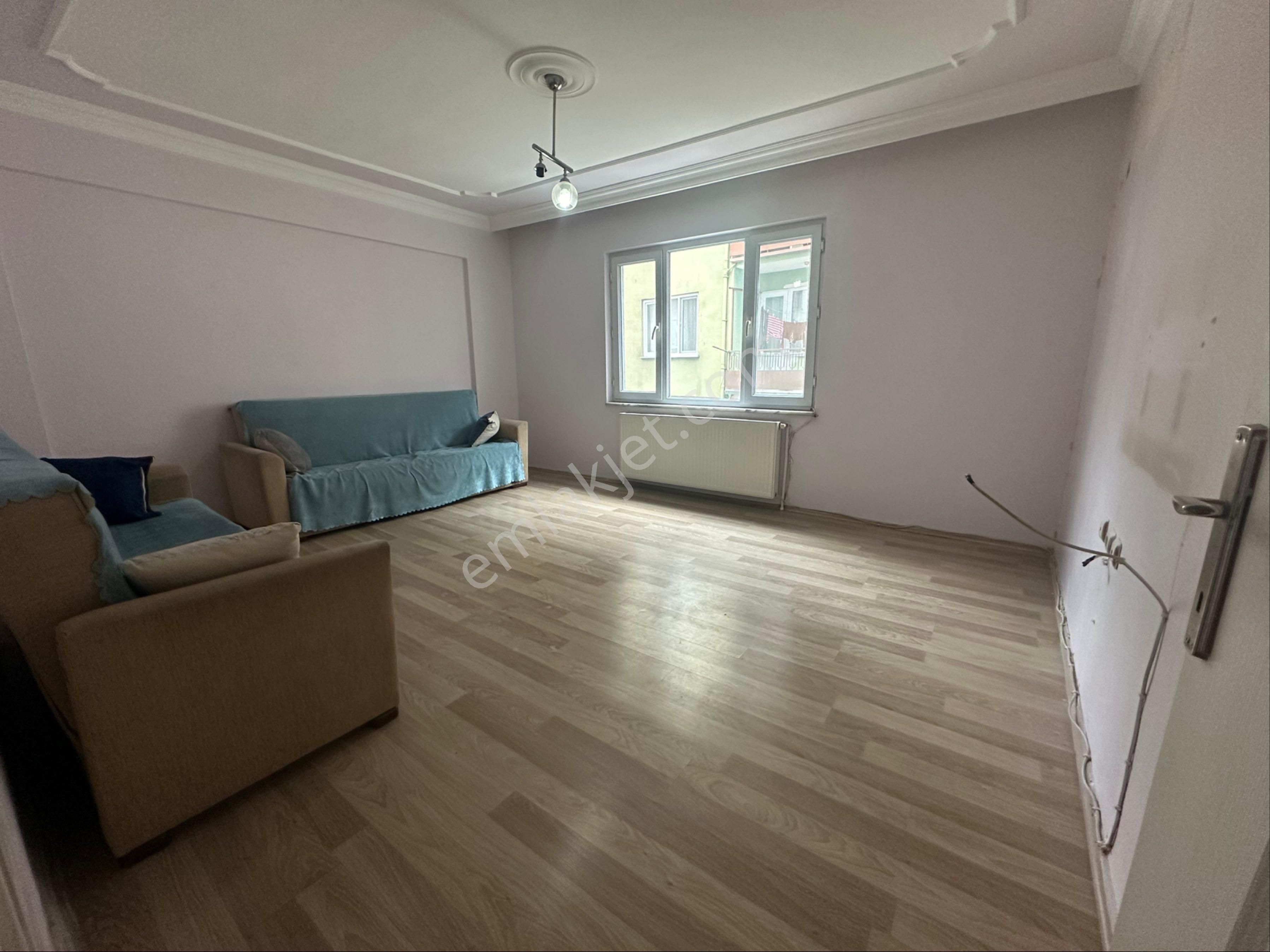 Küçük Emlaktan Gemlik Kapalı Pazarda Satılık 2+1 - Görsel 6