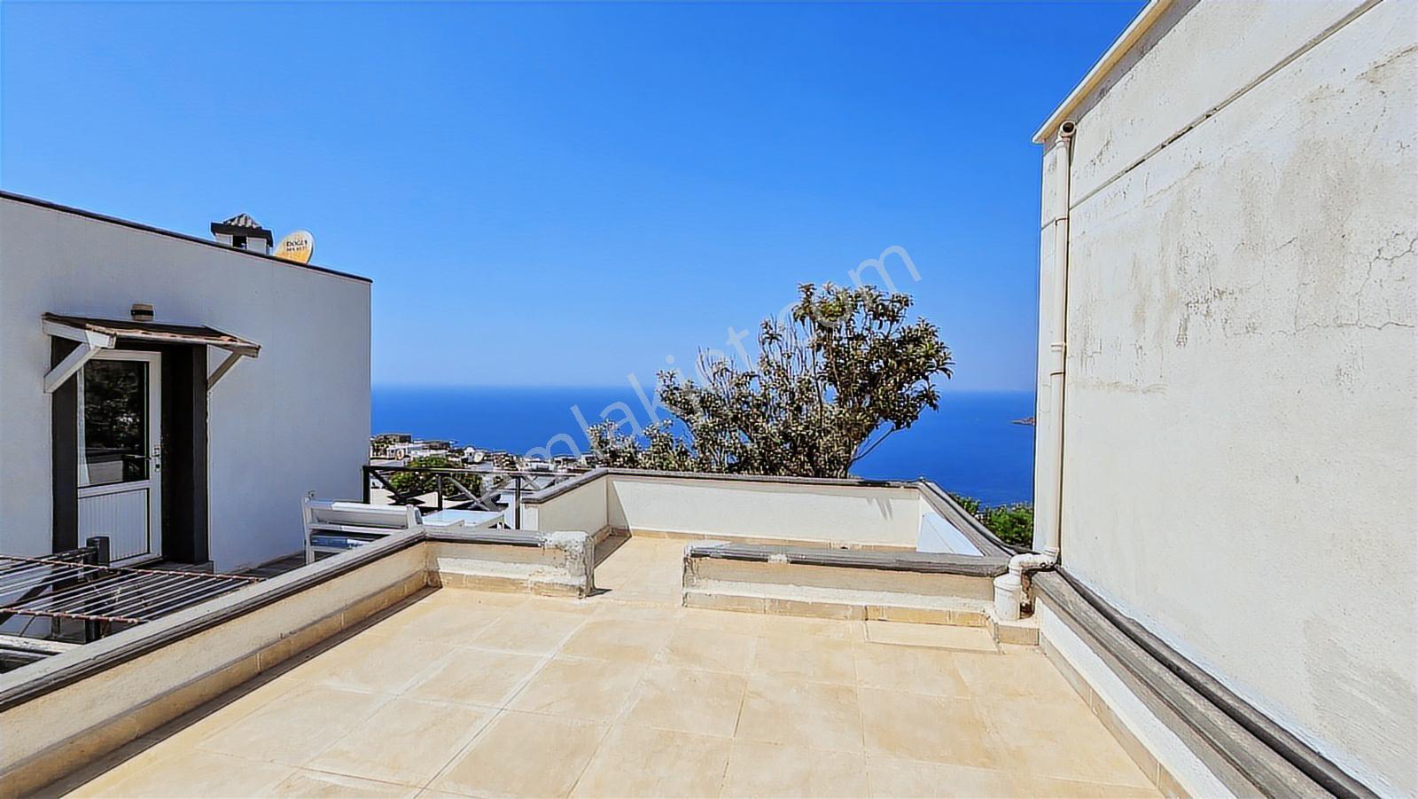 Denize Sıfır, Özel Plajlı Ve Panoramik Manzaralı Yalıkavak Villa - Görsel 17