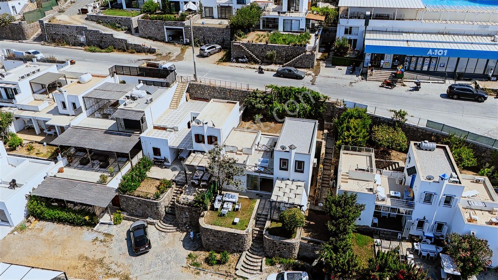 Denize Sıfır, Özel Plajlı Ve Panoramik Manzaralı Yalıkavak Villa - Görsel 16