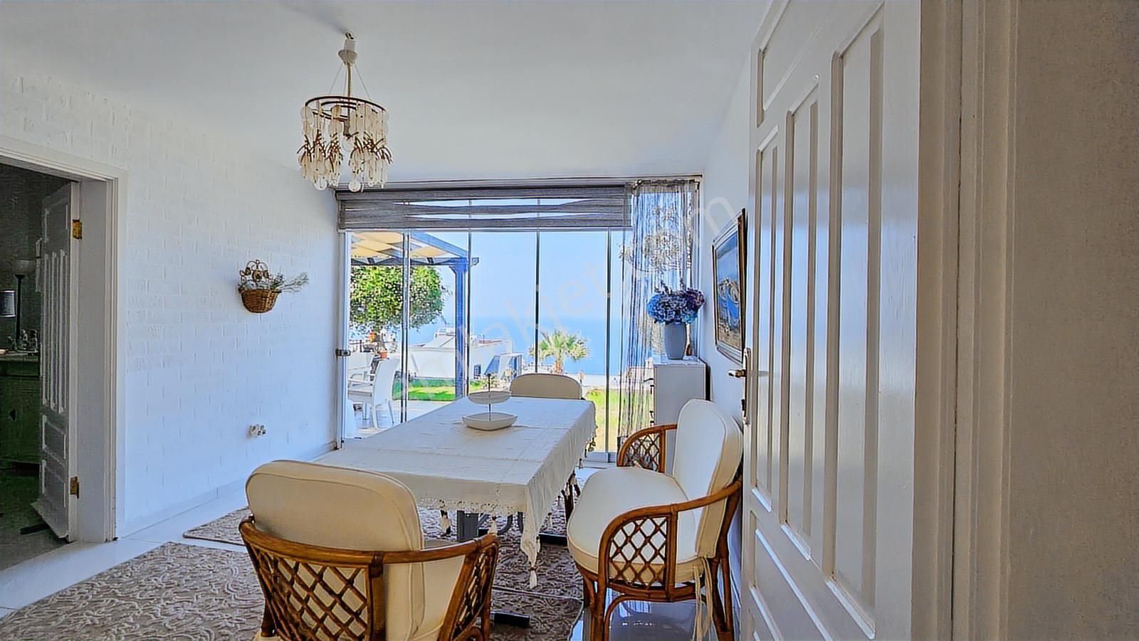 Denize Sıfır, Özel Plajlı Ve Panoramik Manzaralı Yalıkavak Villa - Görsel 11