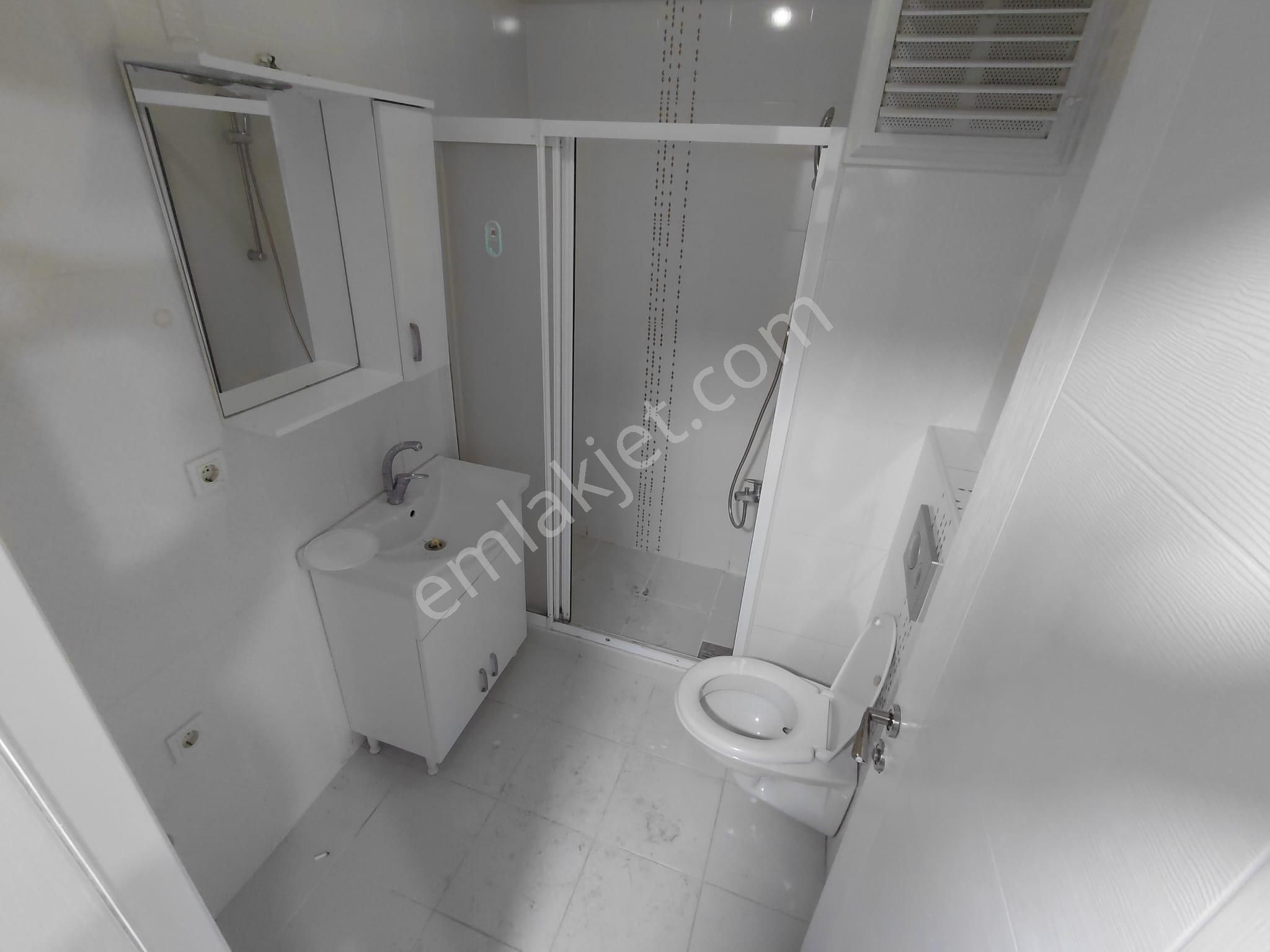 Metro Yakınında - Karanlık Odasız - Arakat - Görsel 19