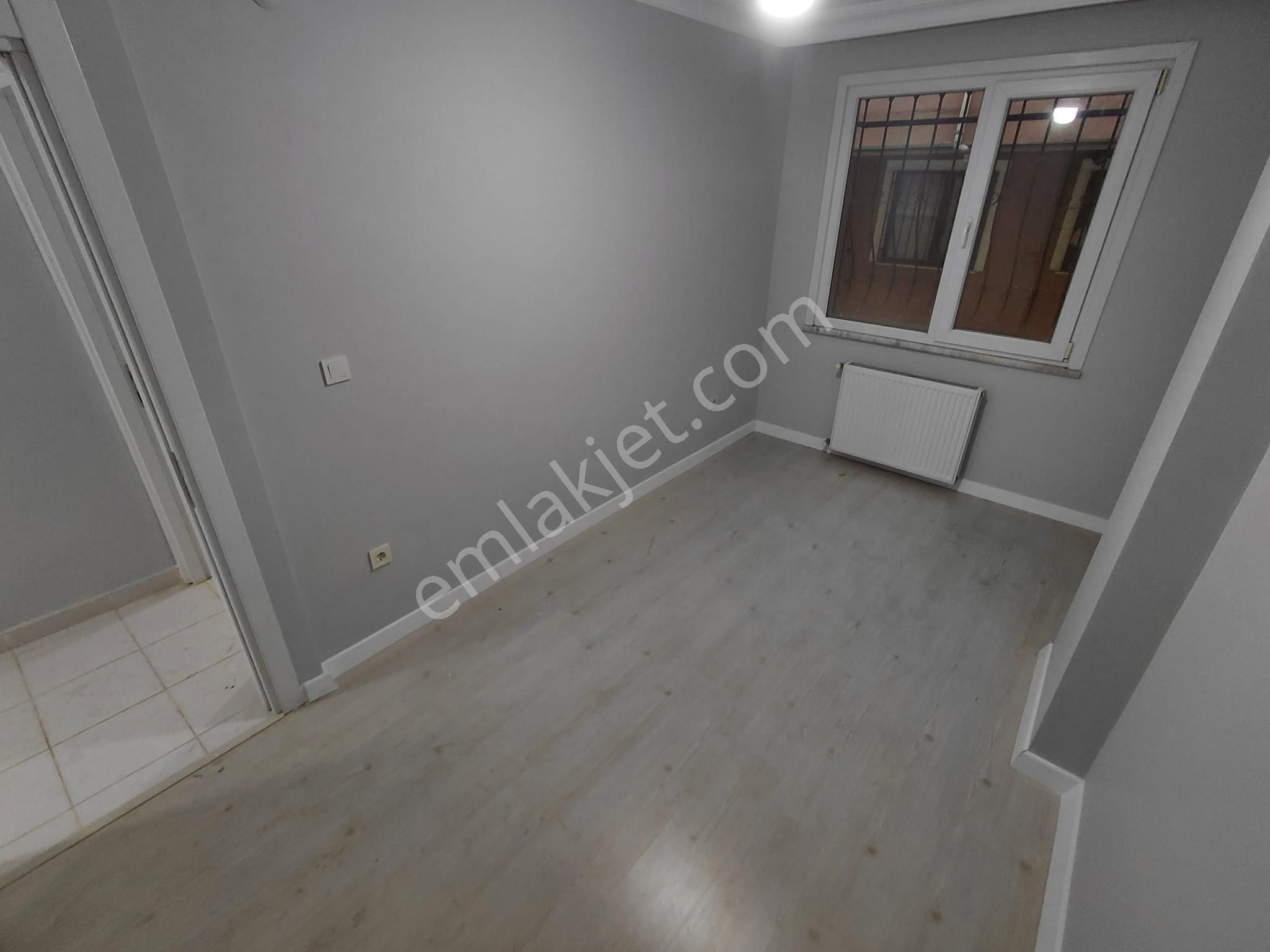 Metro Yakınında - Karanlık Odasız - Arakat - Görsel 22