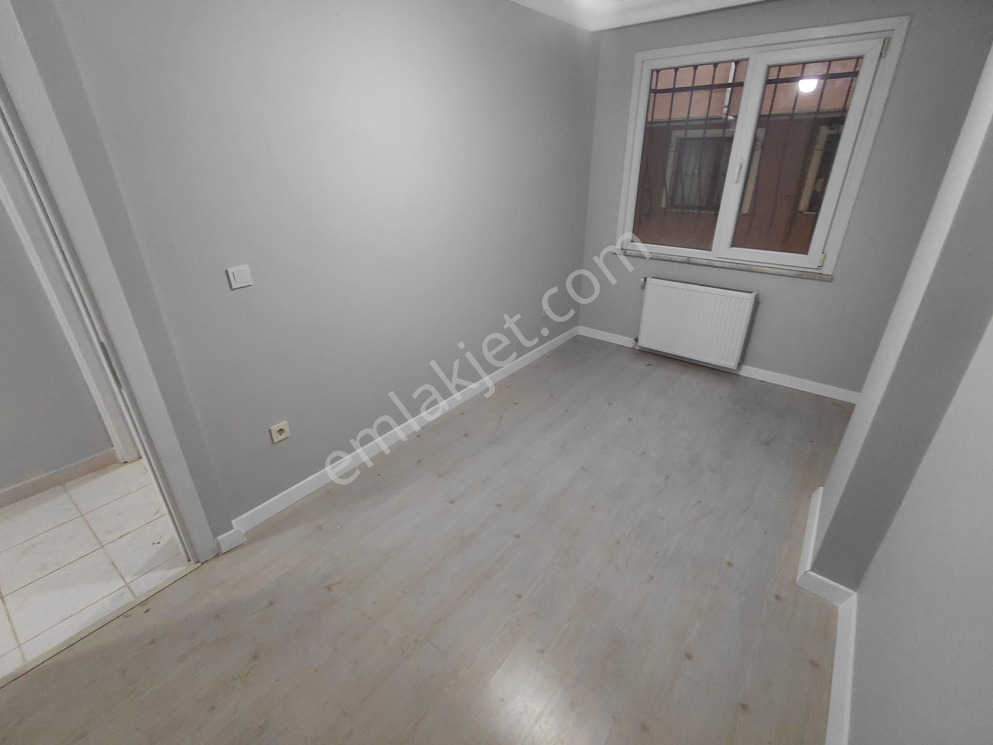 Metro Yakınında - Karanlık Odasız - Arakat - Görsel 21