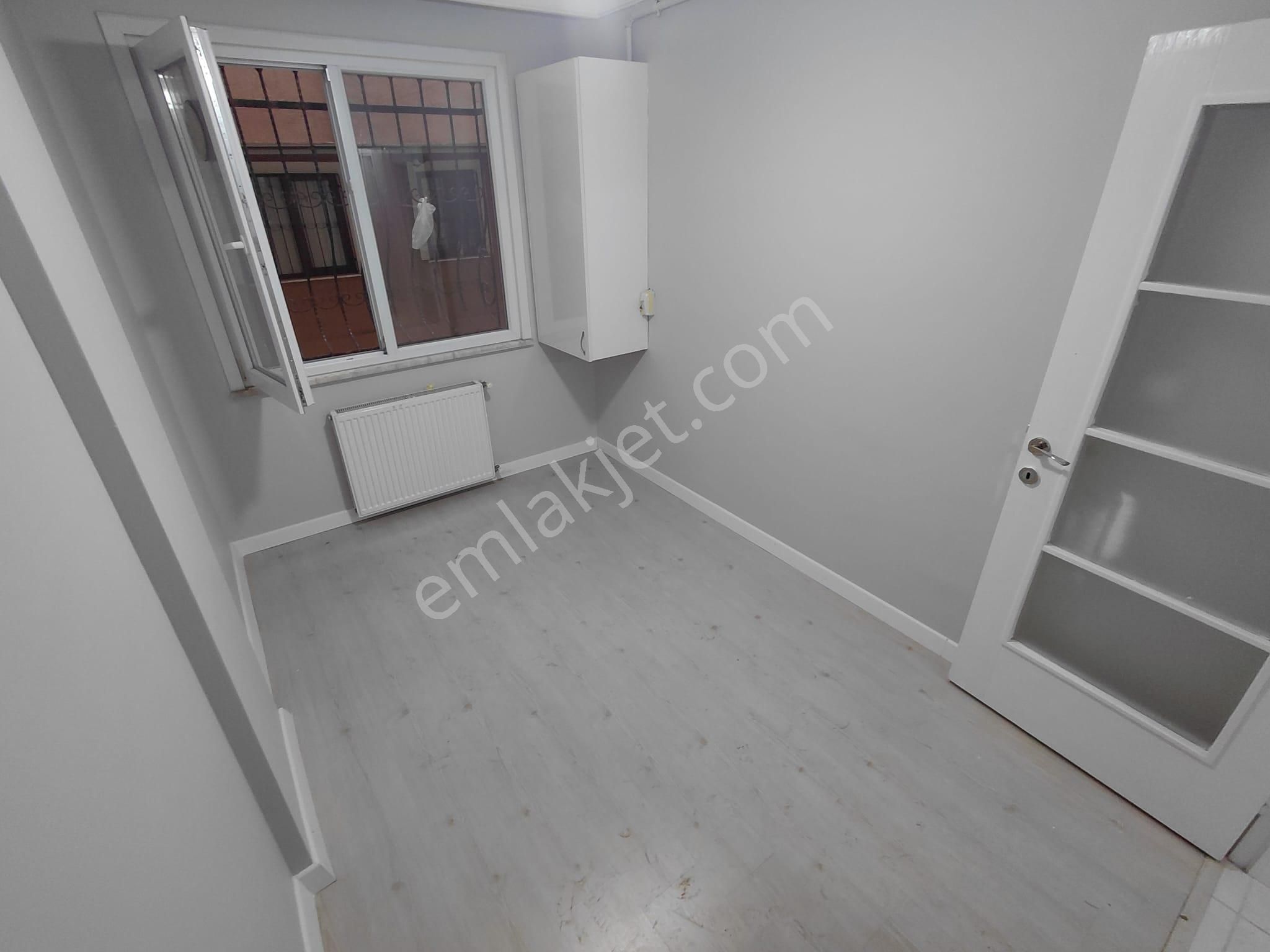 Metro Yakınında - Karanlık Odasız - Arakat - Görsel 24