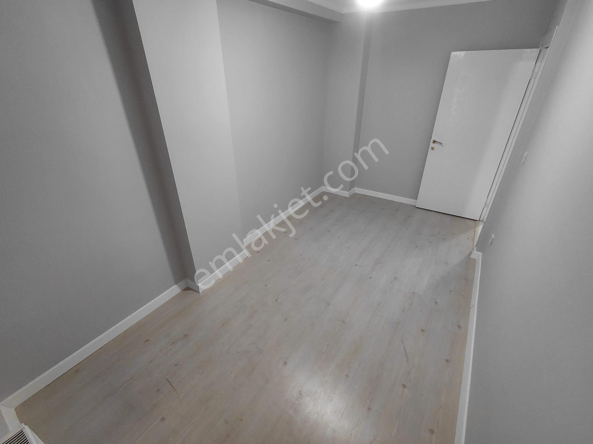 Metro Yakınında - Karanlık Odasız - Arakat - Görsel 26