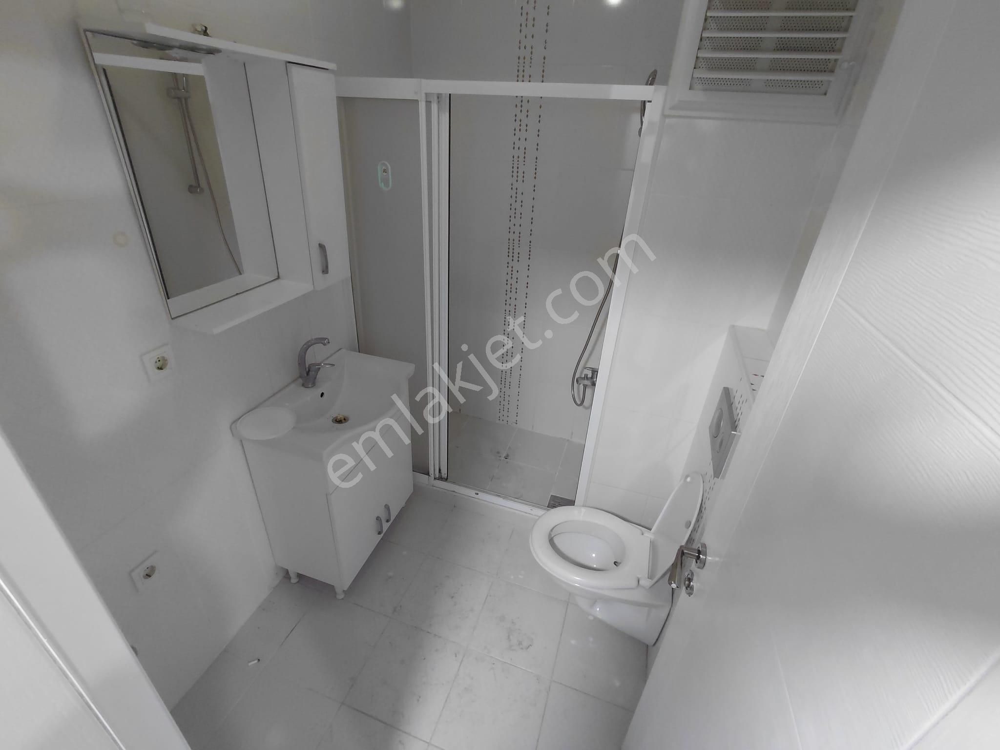 Metro Yakınında - Karanlık Odasız - Arakat - Görsel 20