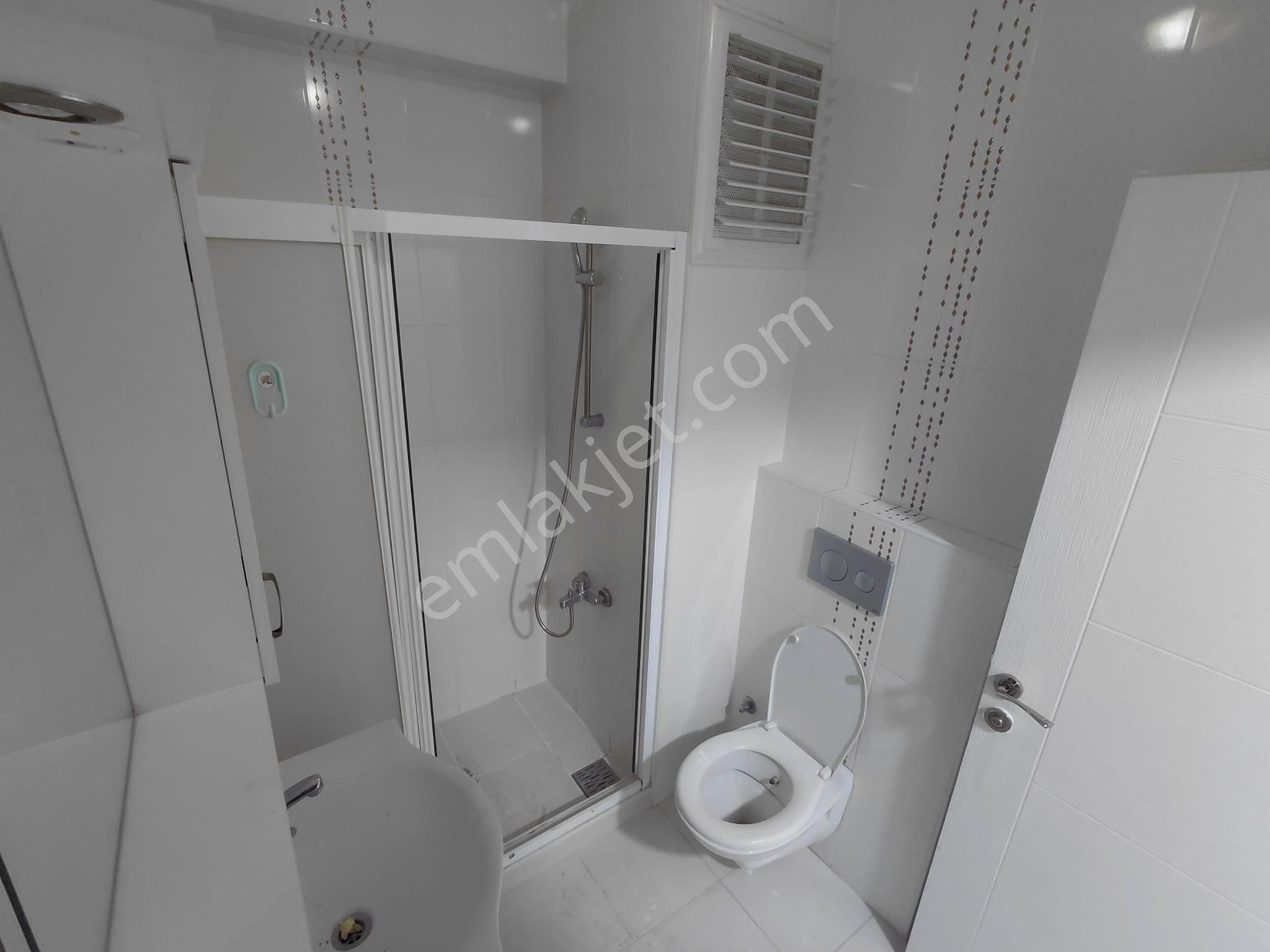 Metro Yakınında - Karanlık Odasız - Arakat - Görsel 17