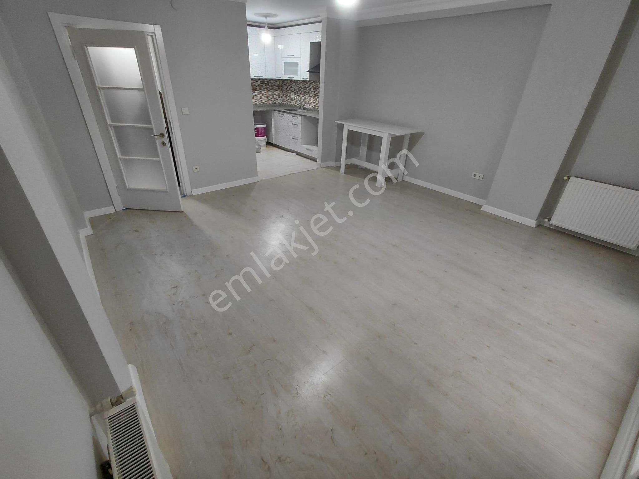 Metro Yakınında - Karanlık Odasız - Arakat - Görsel 5