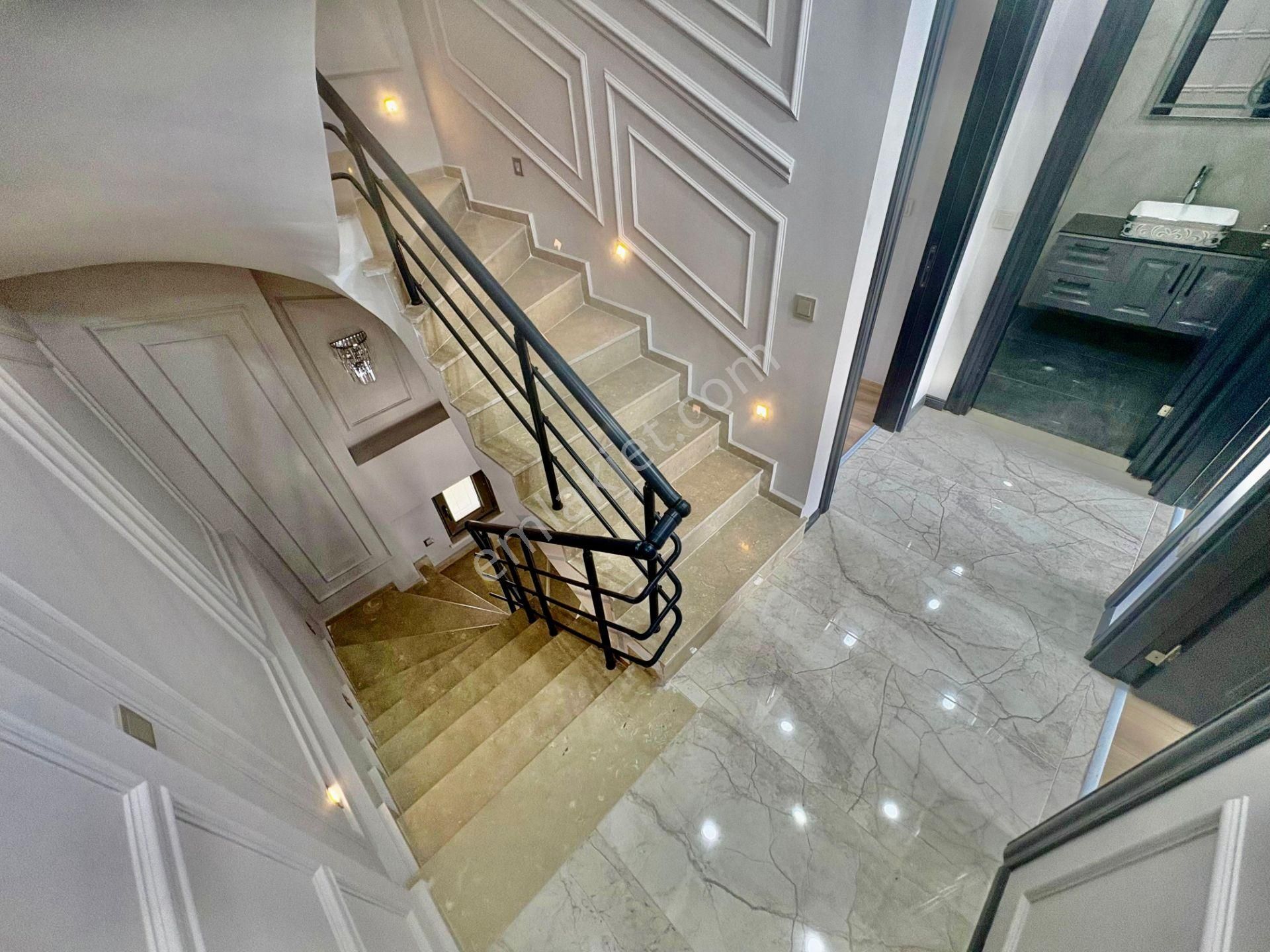 ▓karabuluttan▓güre'de Denize 200mt Tasarım Harikası Lüx 4+1 Satılık Villa - Görsel 15