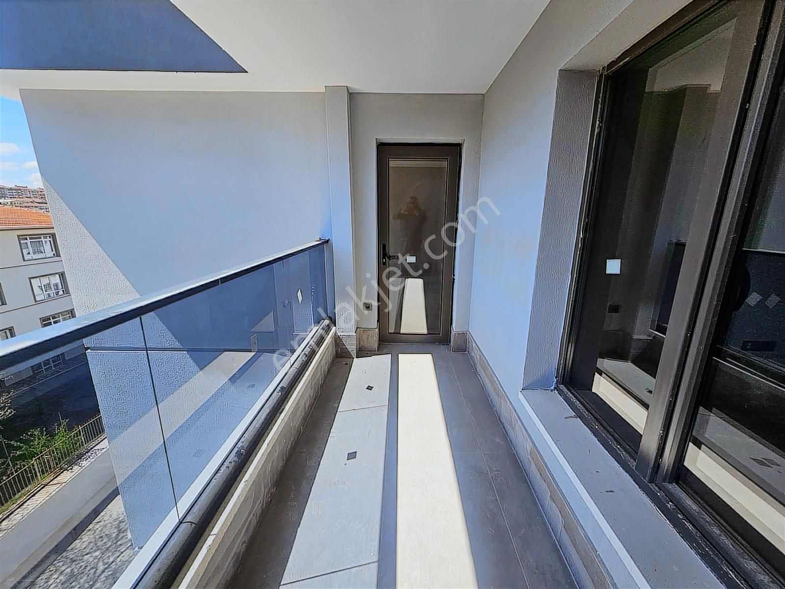 Şimşek Emlak'tan Dikmen Mimar Cd. Yeni Bina 110 M2 3+1 Dubleks - Görsel 23