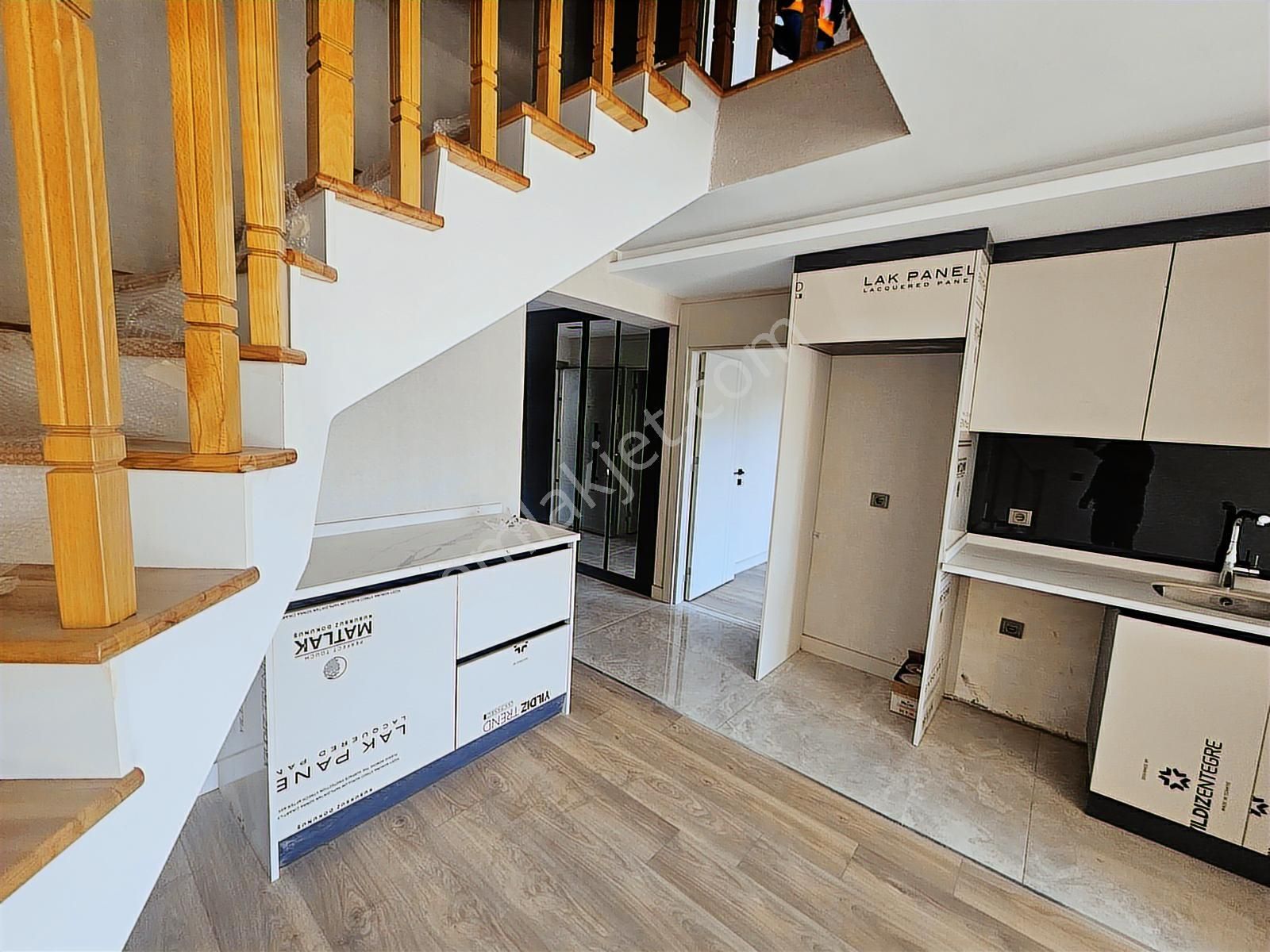 Şimşek Emlak'tan Dikmen Mimar Cd. Yeni Bina 110 M2 3+1 Dubleks - Görsel 15