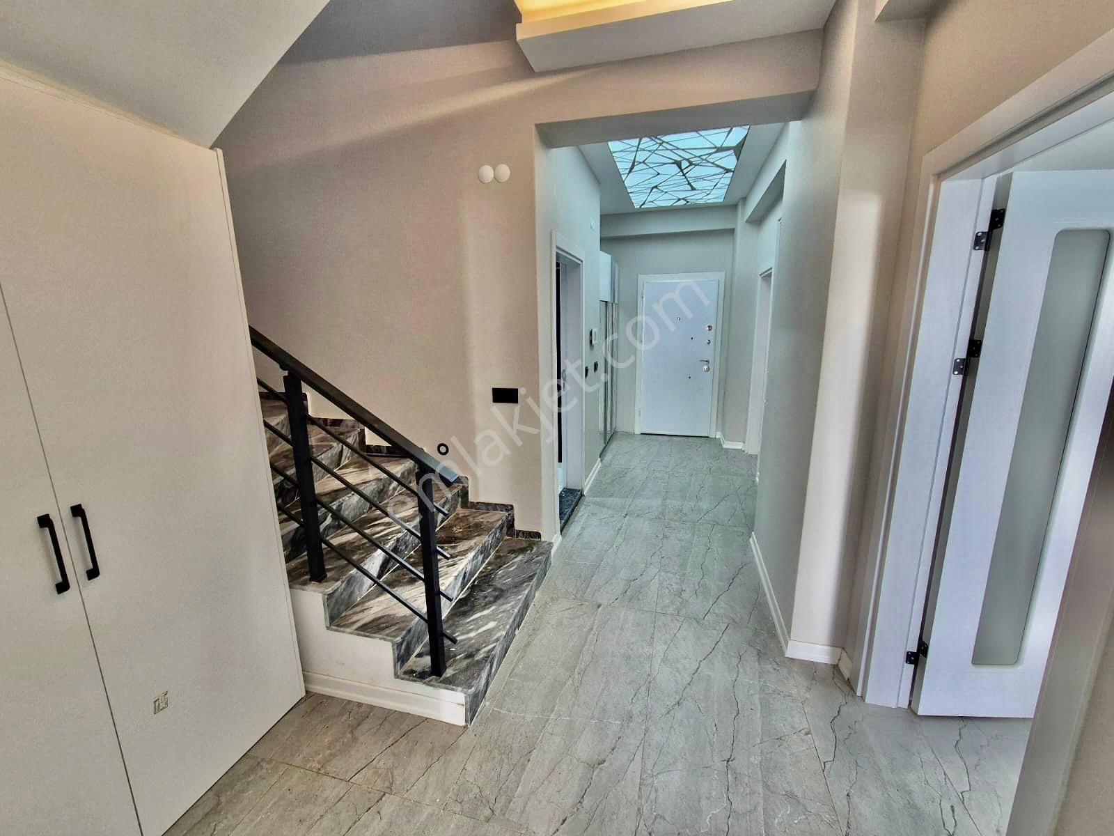 ▓karabuluttan▓kızılkeçili'de Özel Tasarım Havuzlu & Lüx Satılık 4+1 Villa - Görsel 16